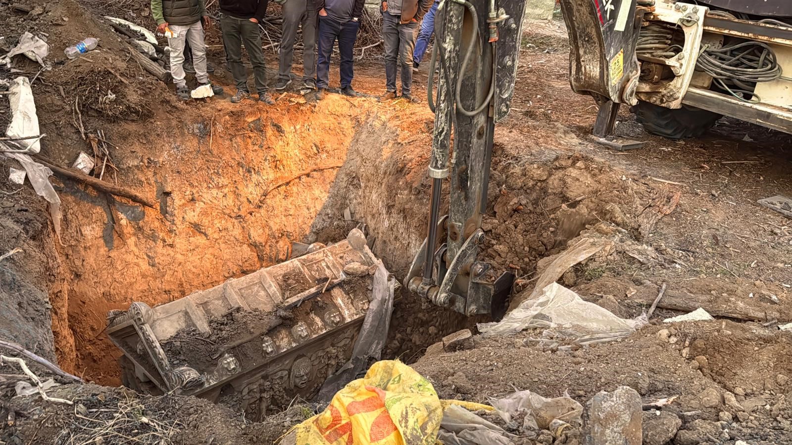 Jandarma Toprağa Gömülü Halde Buldu, Sahte Çıktı (2)