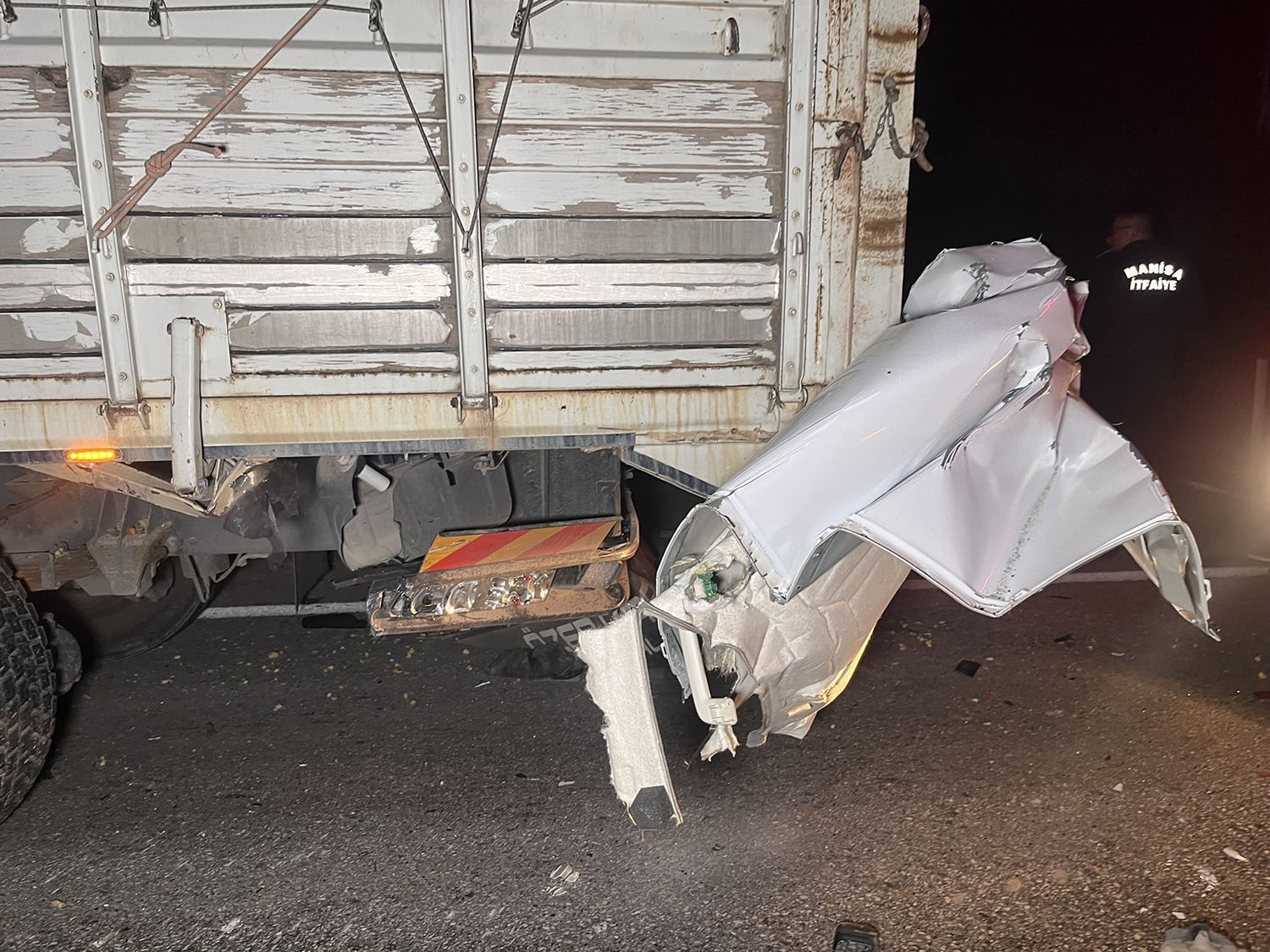 Korkunç Kazada 1 Ölü, 2 Yaralı (7)