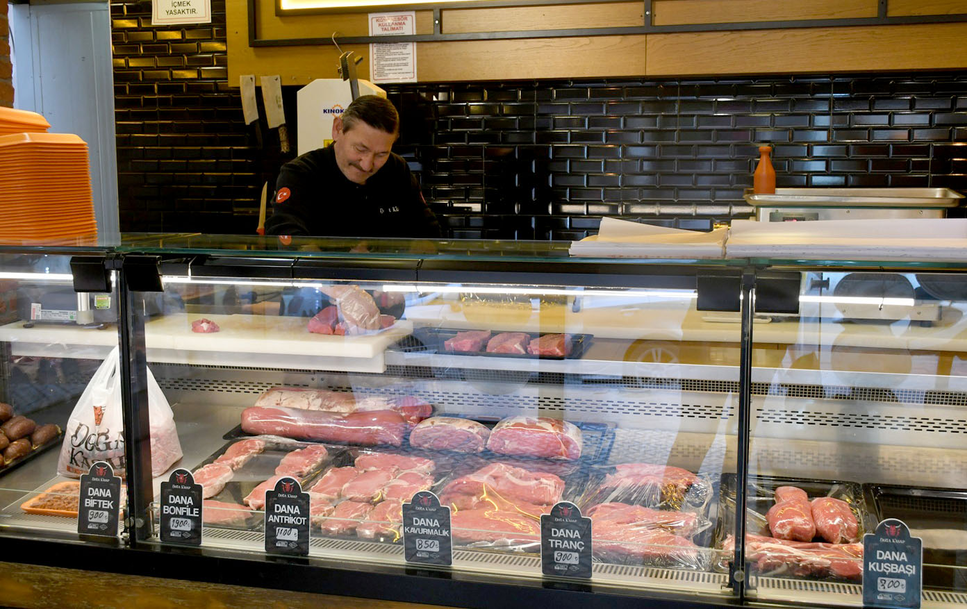 Kuşadası’nda Adalı Kart Ailesi Giderek Büyüyor (3)