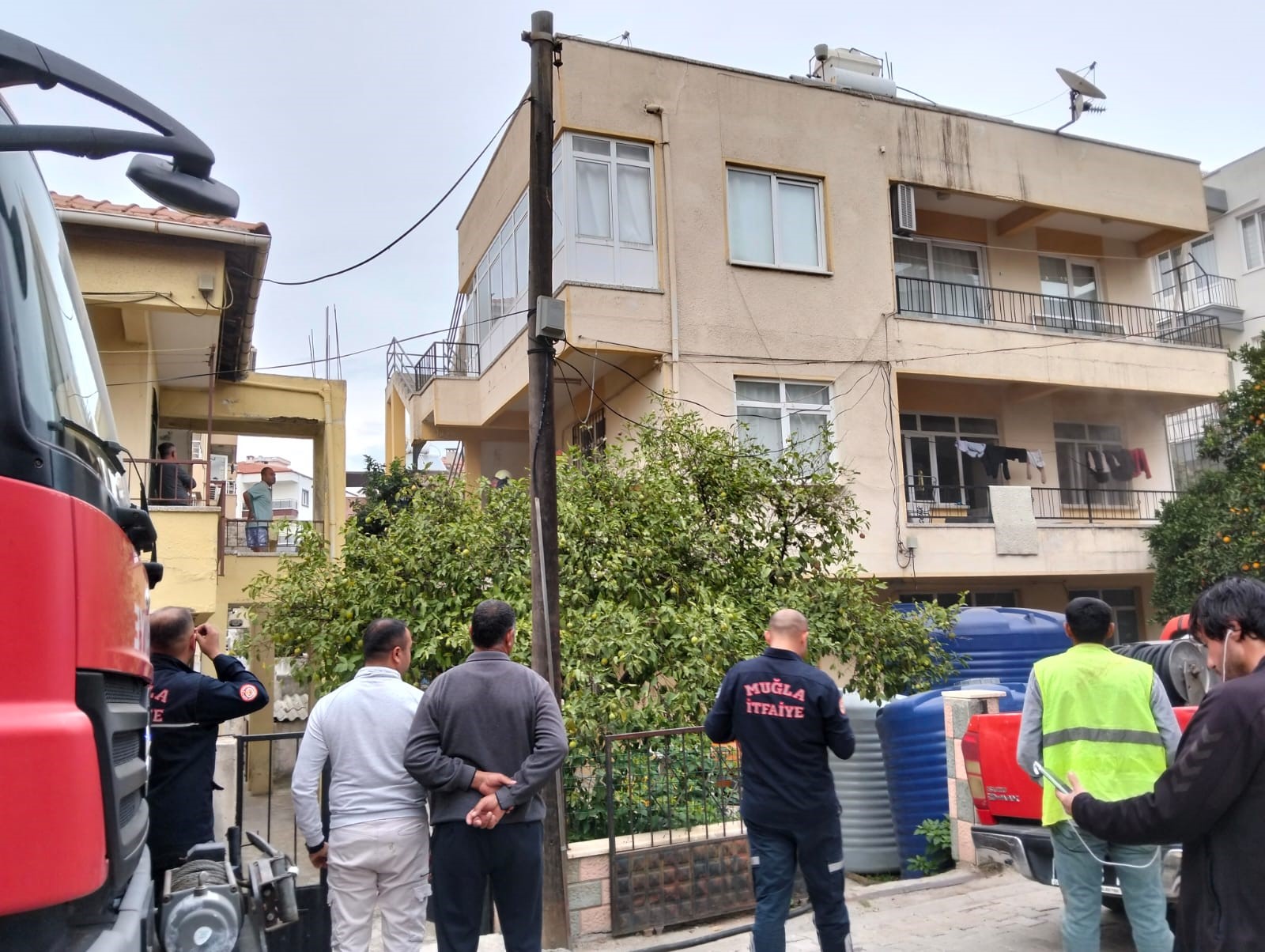 Ocakta Unutulan Yemekten Çıkan Yangında 2 Kedi Telef Oldu (2)