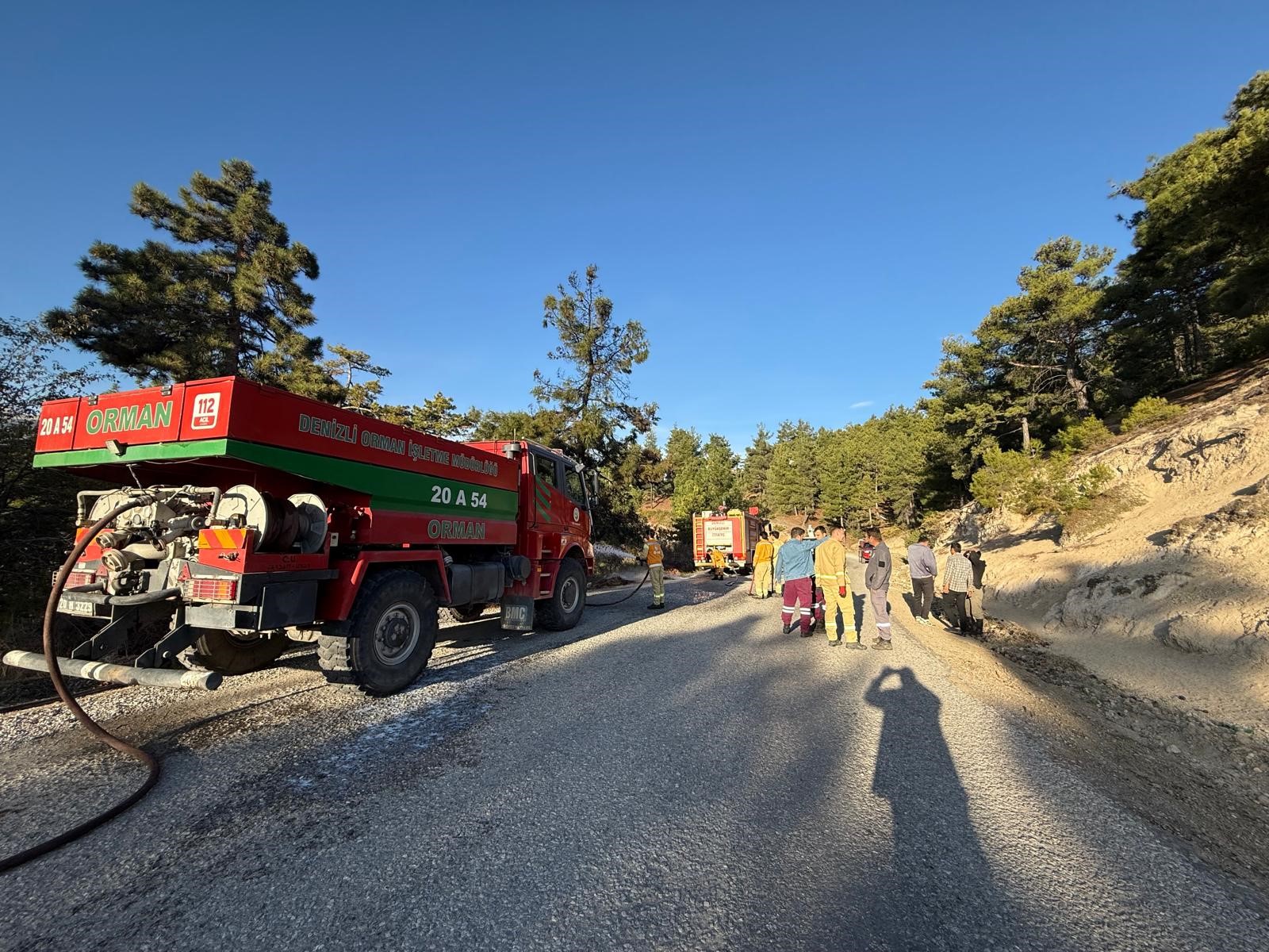 Orman Yangınında Alevlere Sütle Müdahale Etti (6)