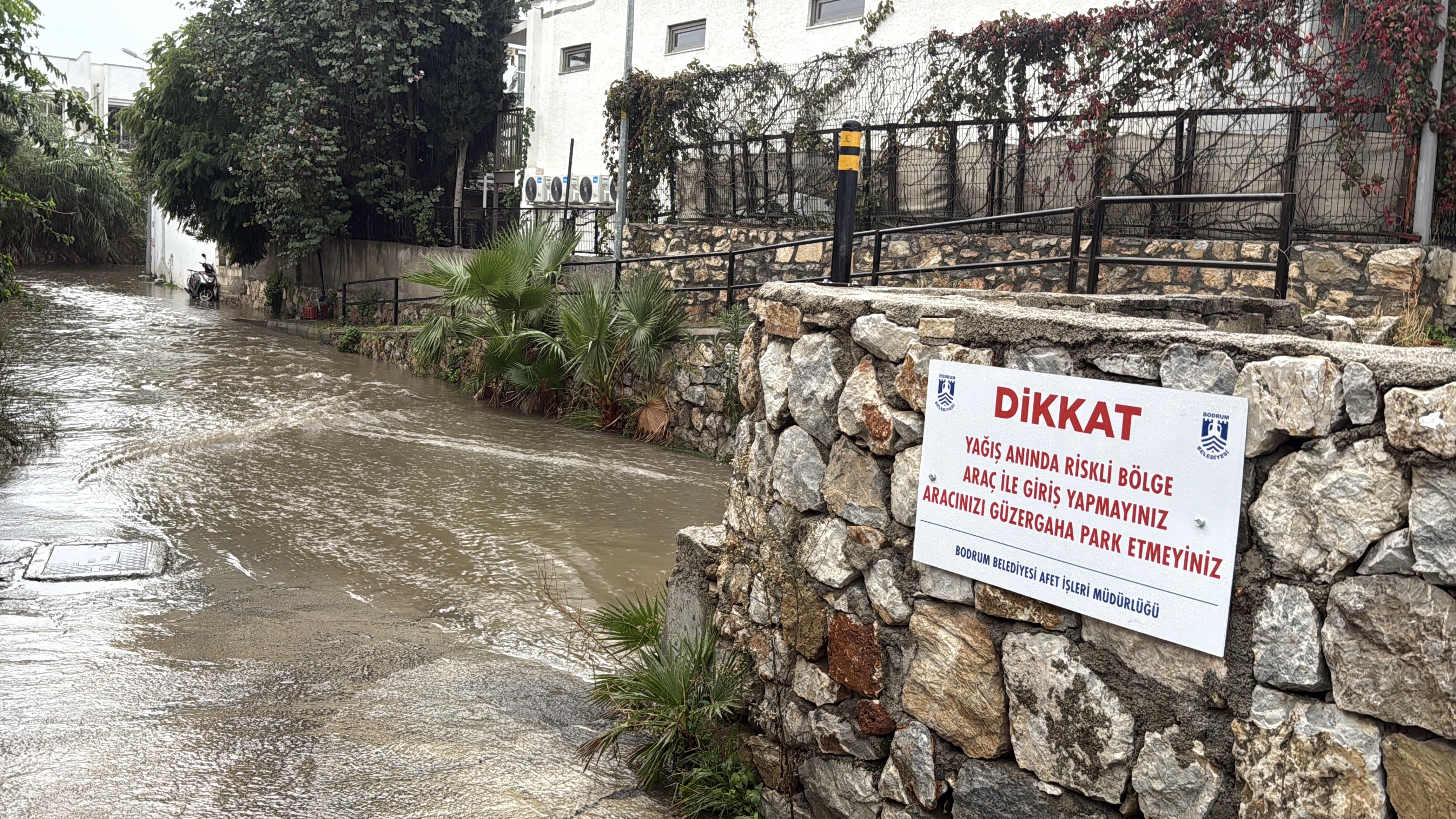 Sağanak Yağış Fena Vurdu (2)