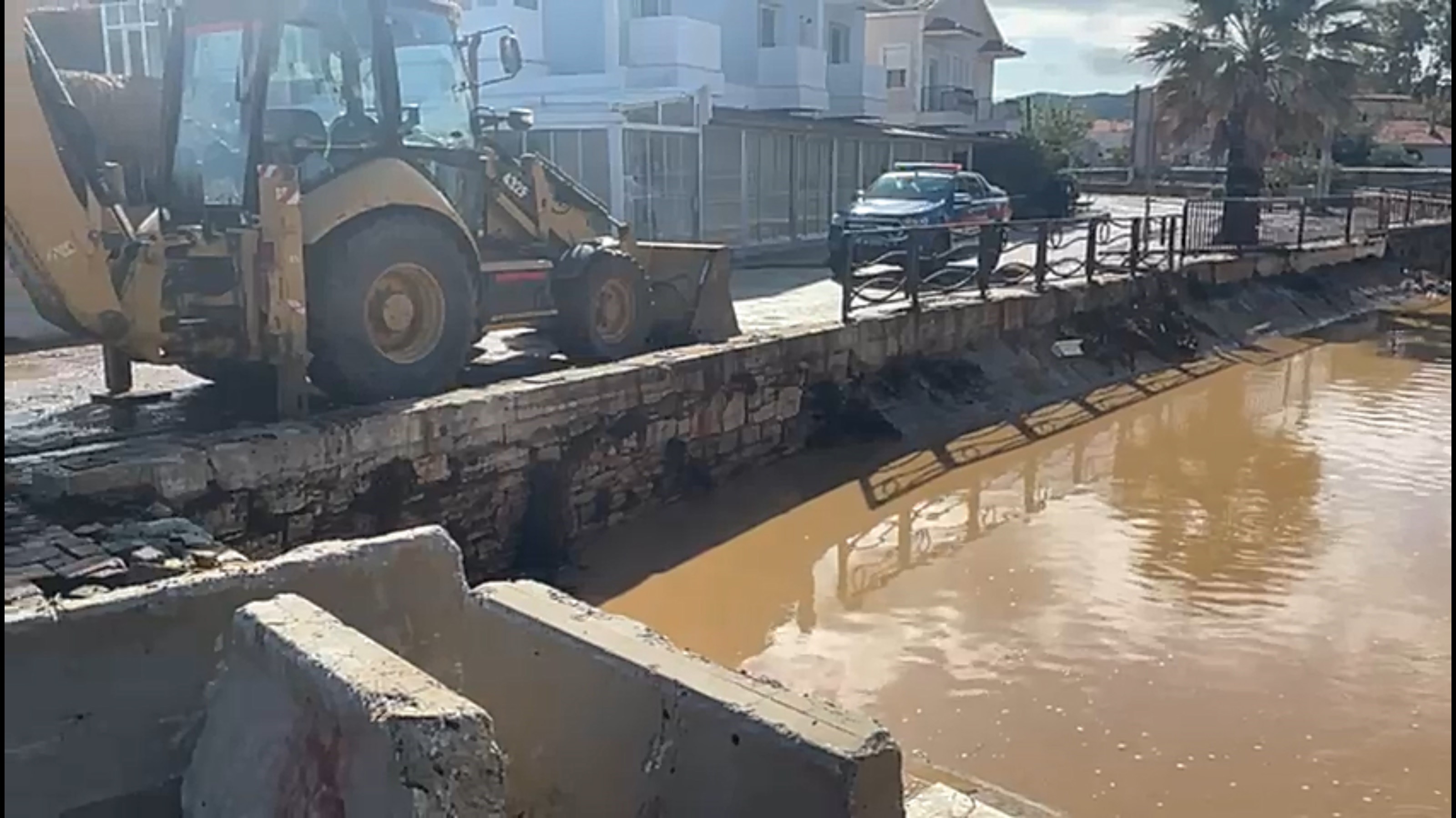 Sel Mağduru Esnaf Isyan Etti (5)