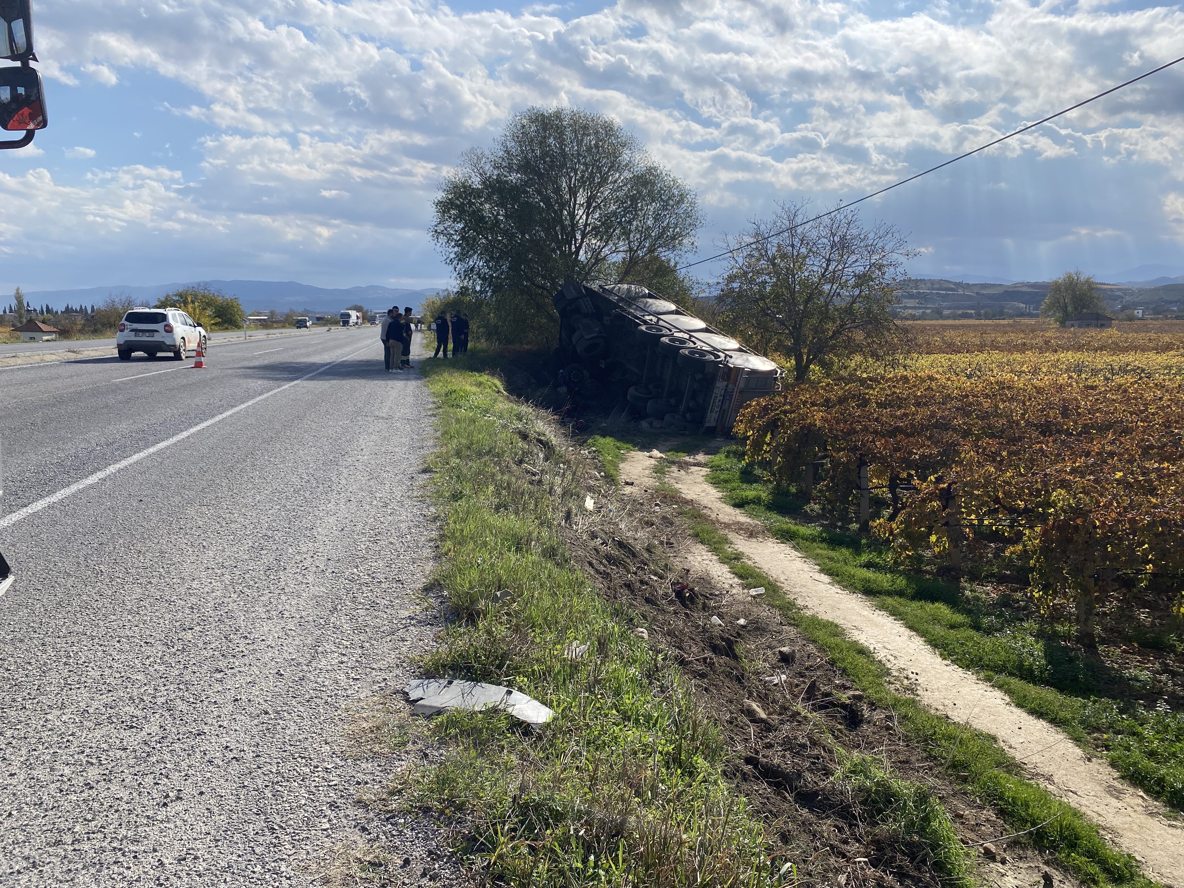 Süt Tankeri Devrildi (3)