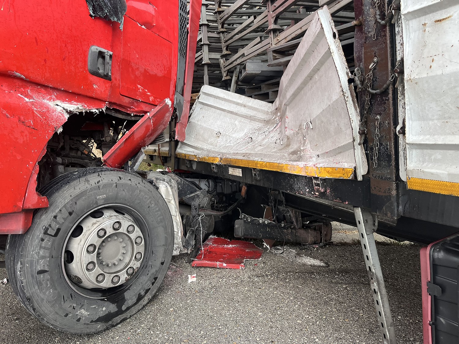 Yağışlı Hava Kazayı Beraberinde Getirdi (3)