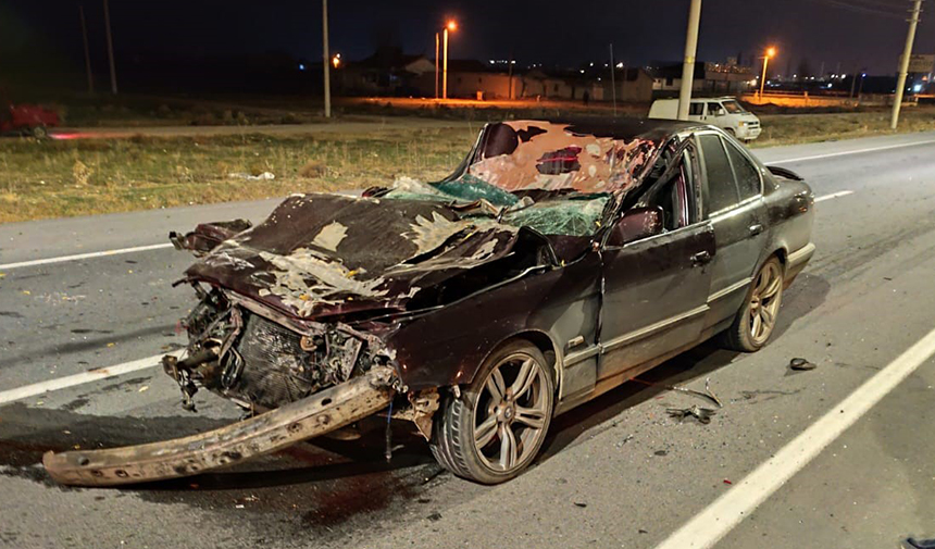 22 Yaşındaki Sürücü Ağır Yaralı (1)