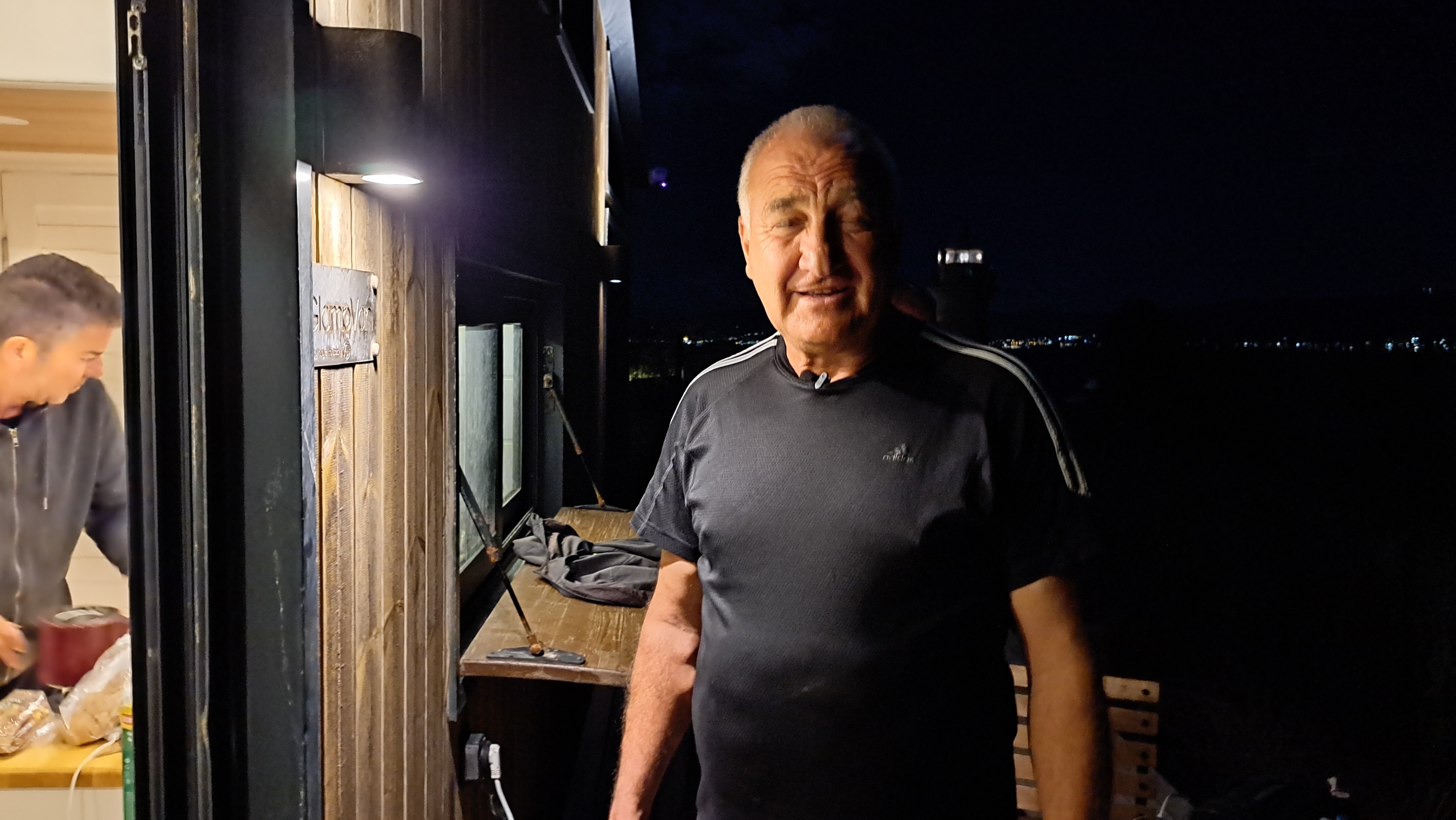 62 Yaşında, 25 Saatte 102 Kilometre Yürüdü (3)