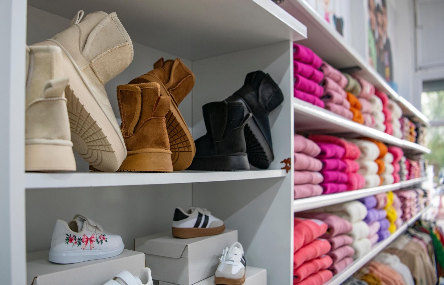 Ada Kıyafet Evi Kuşadası'nda Dayanışmanın Örneği Oluyor (4)