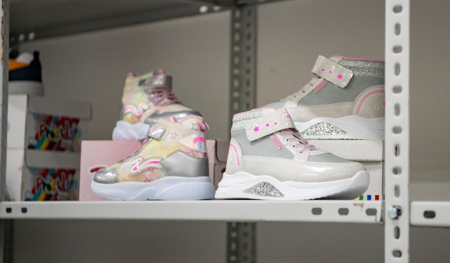 Ada Kıyafet Evi Kuşadası'nda Dayanışmanın Örneği Oluyor (8)