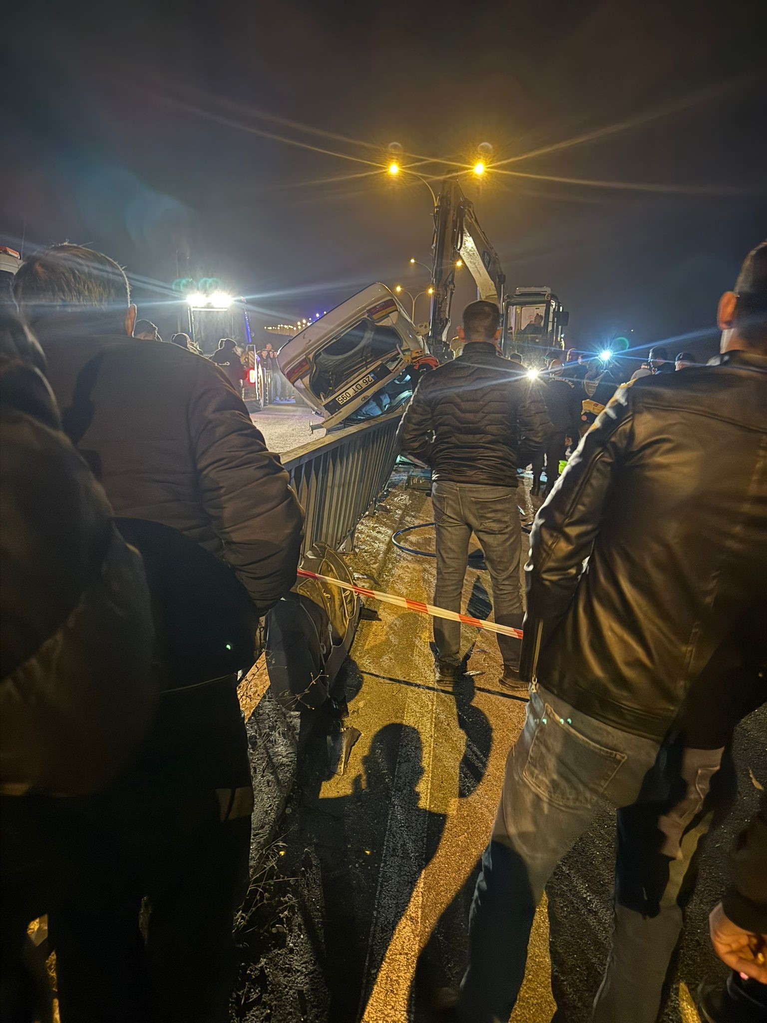 Araç Hurdaya Döndü, Ölü Ve Yaralılar Var (3)