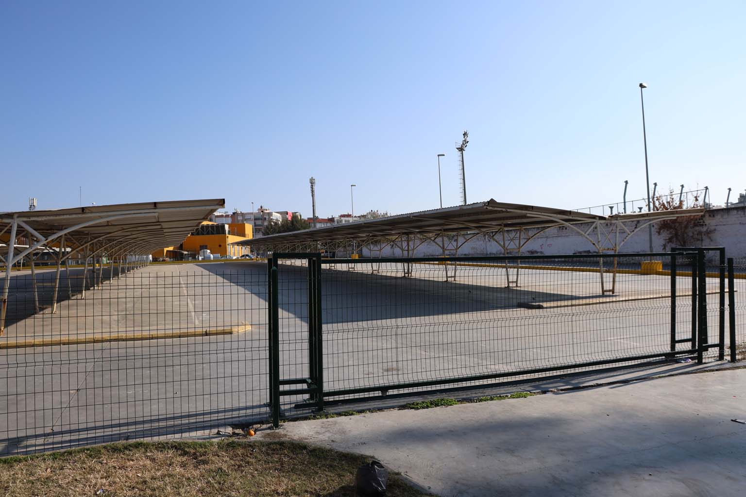 Aydın Efeler’de Ki̇pa Otoparkı Kapatıldı (4)