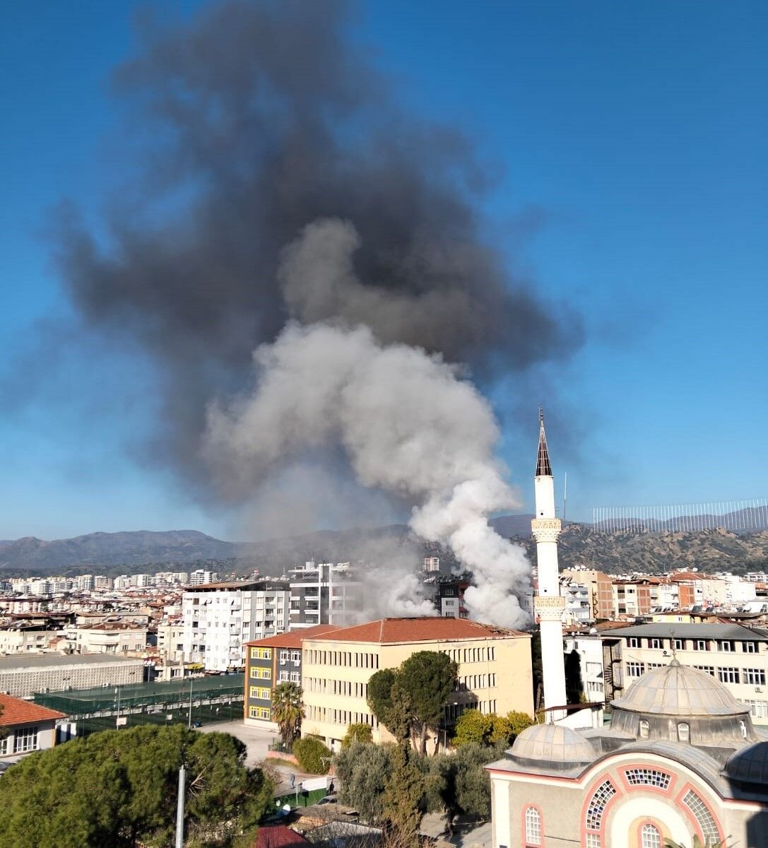 Aydın’da Korkutan Yangın (3)