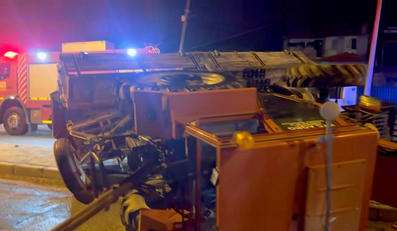 Aydın’da Traktör Devrildi (3)