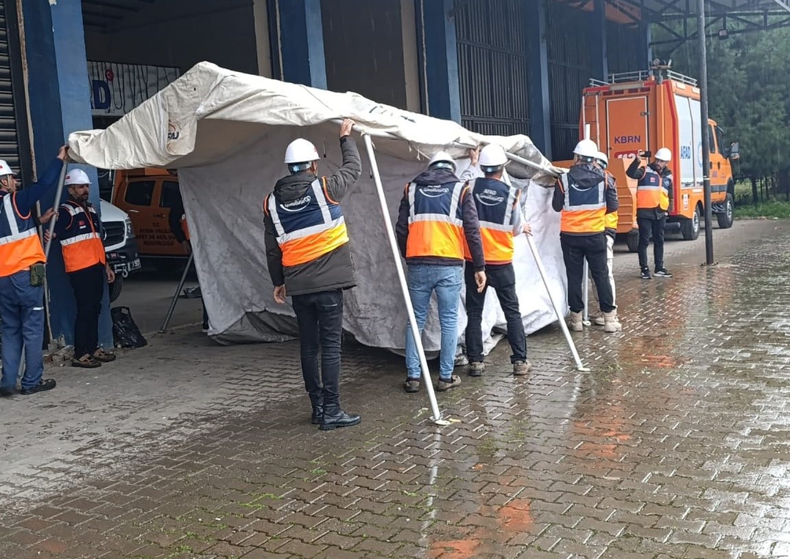 Aydınlı Inşatçılar Mesleklerini Can Kurtarmaya Adadı (4)