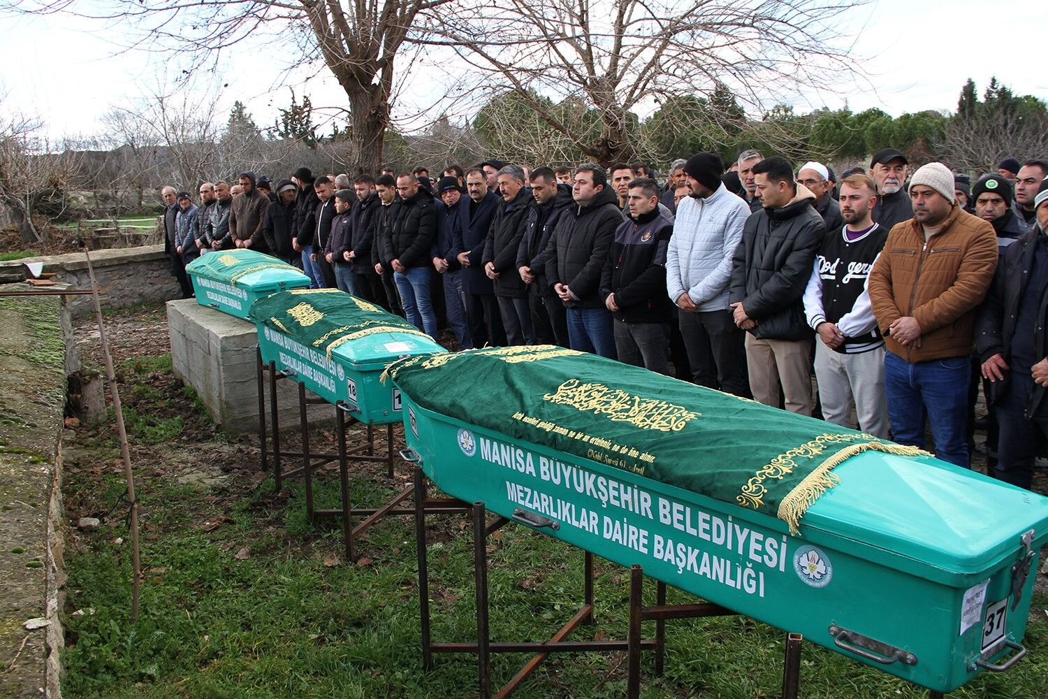 Baba, Oğul Ve Torun Yan Yana Son Yolculuklarına Uğurlandı (6)