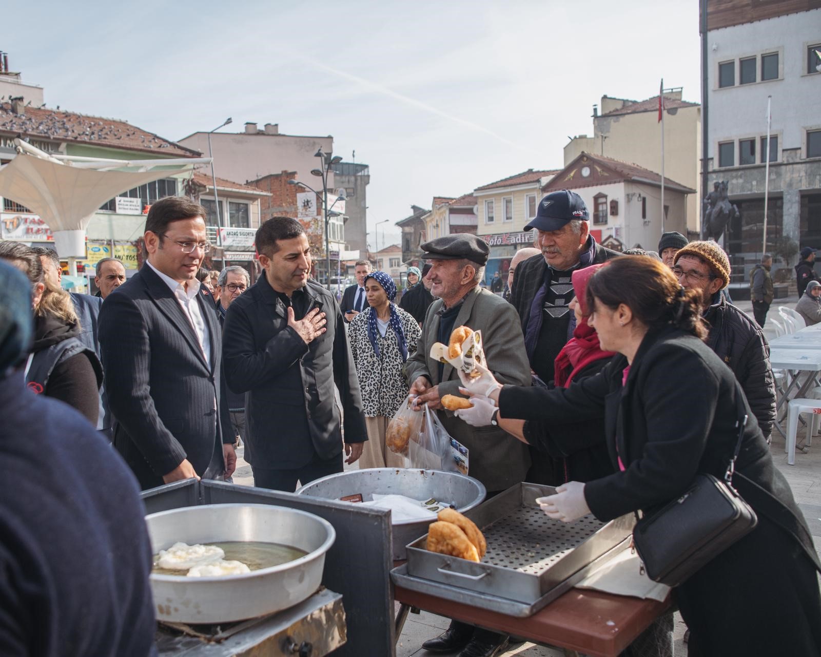 Başkan Günel’den Sındırgı’ya Dayanışma Ziyareti (6)