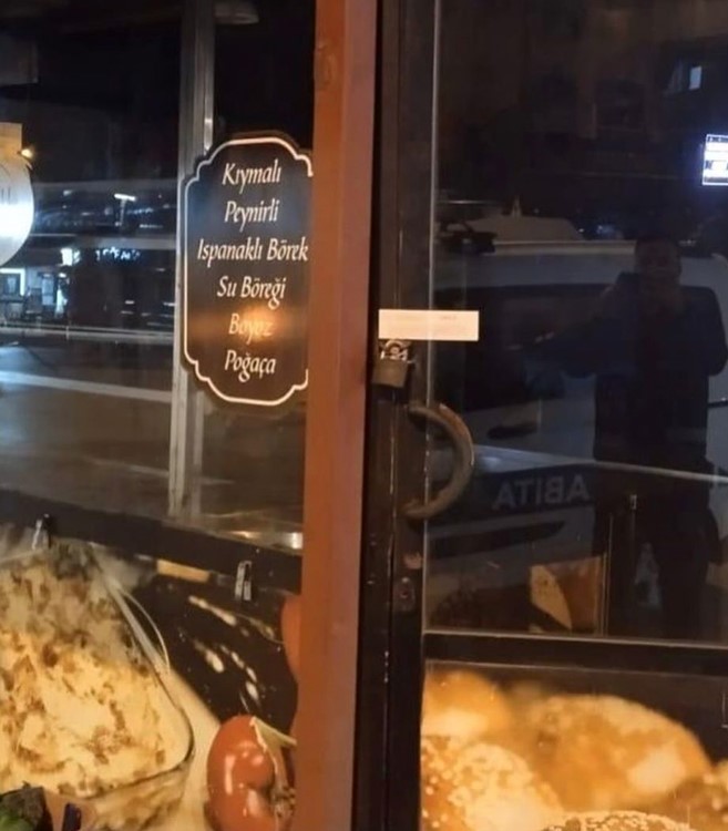 Börek Tezgahlarında Fare Cirit Attı (5)