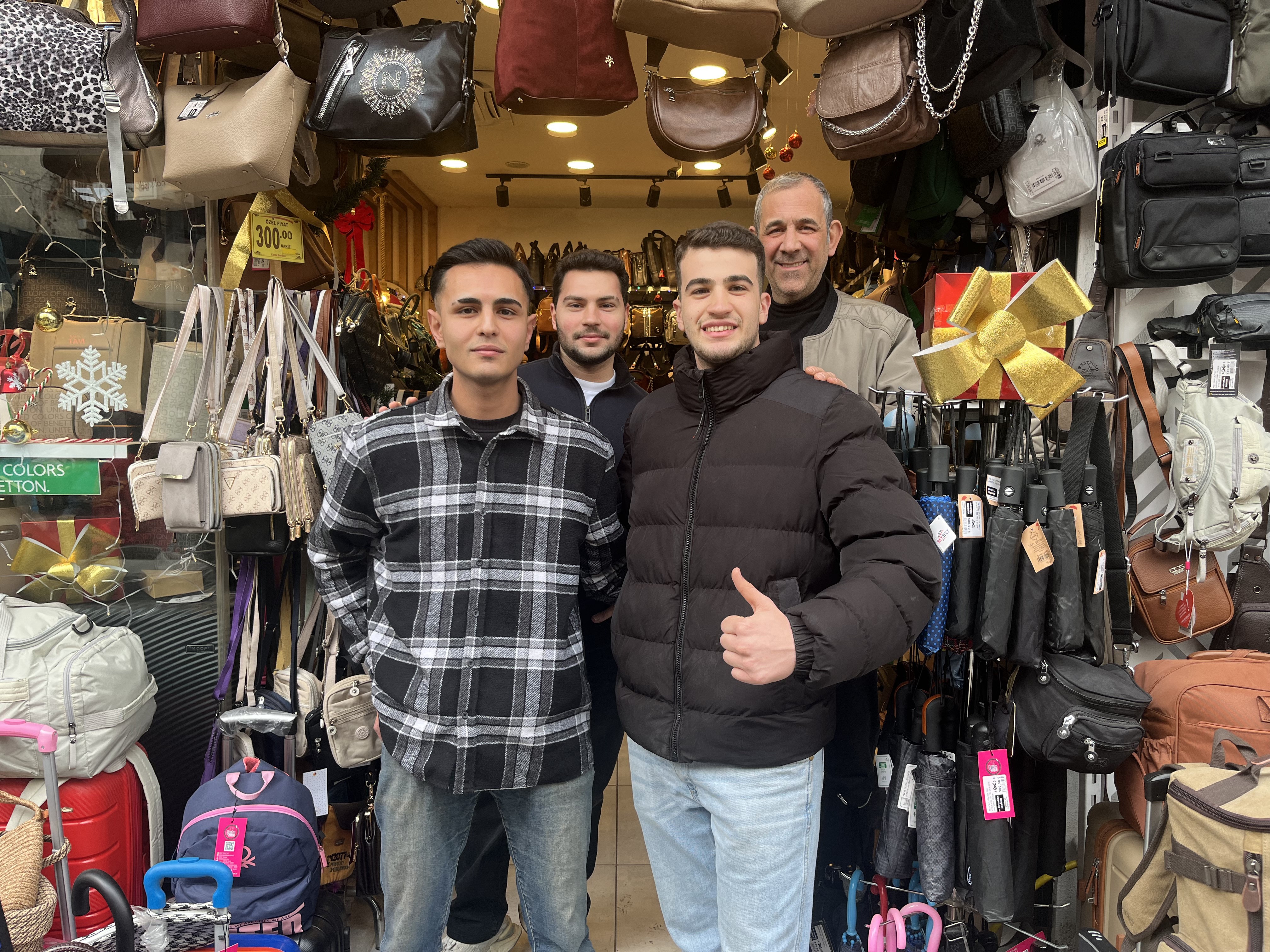 Çarşıda Yılbaşı Yoğunluğu Başladı (4)