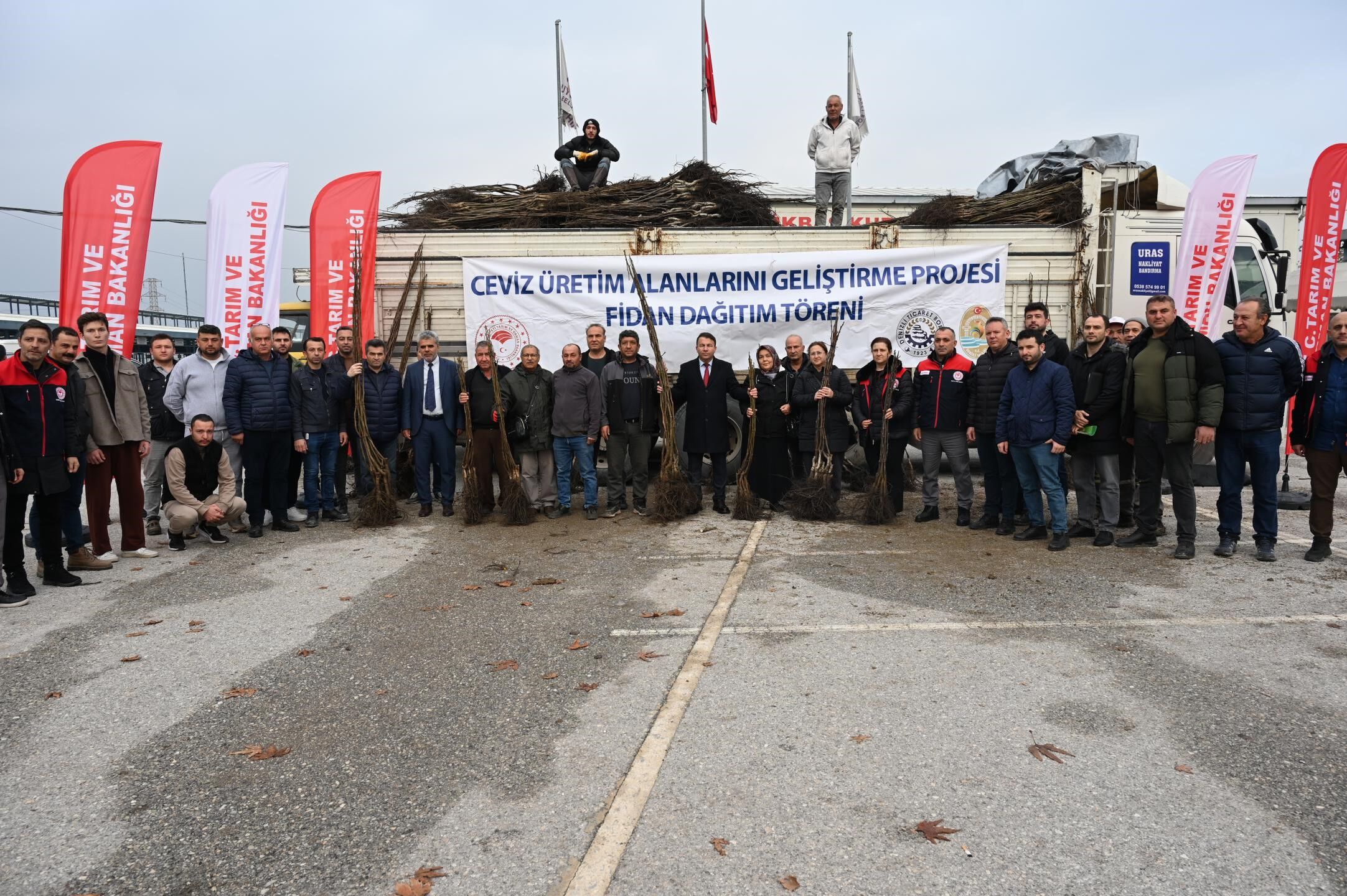 Ceviz Fidanı Dağıtımı Başladı (8)