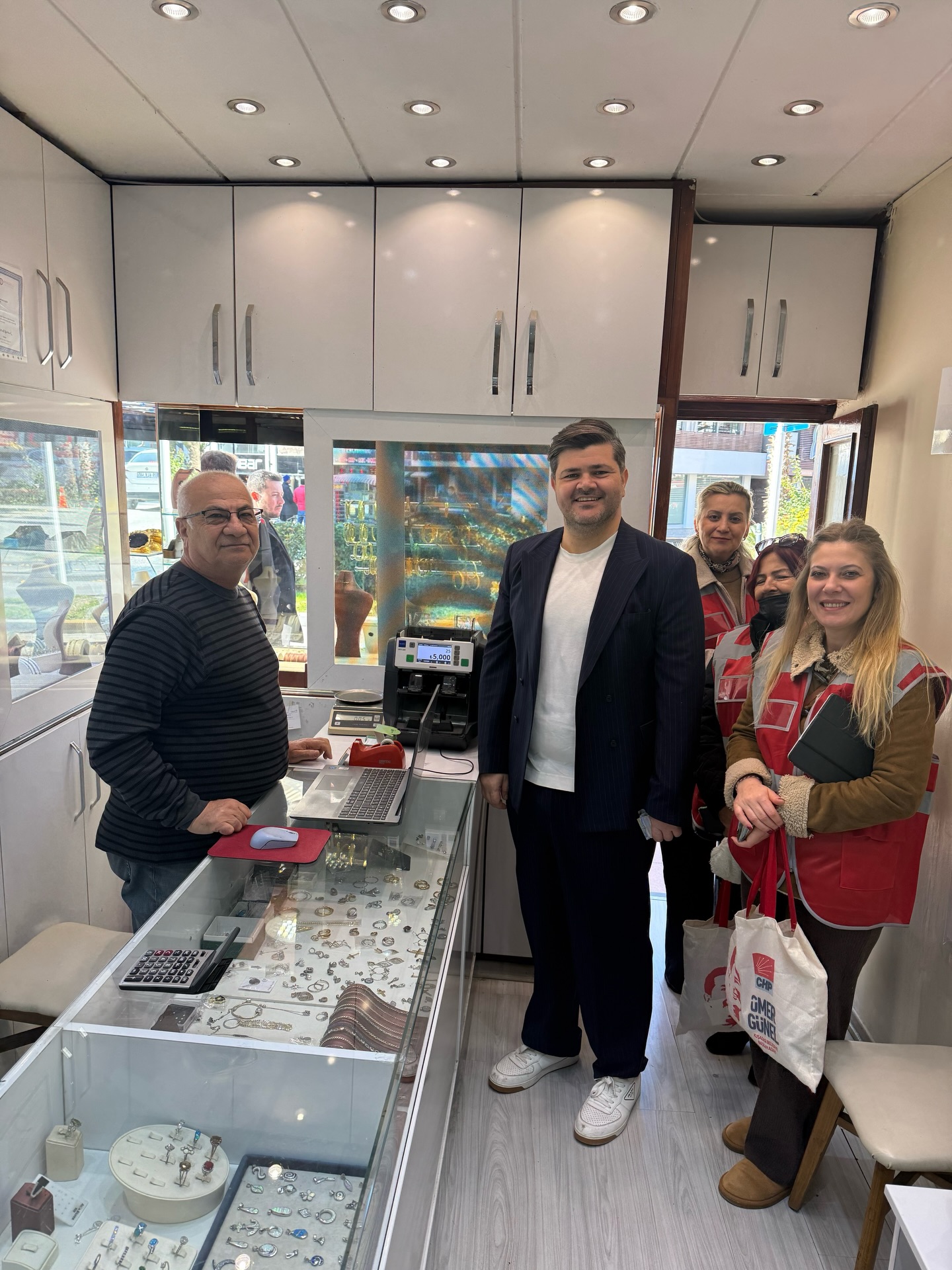 Chp’li Berberoğlu Adayımızı Yanımızda, Sandığı Önümüzde Istiyoruz (9)