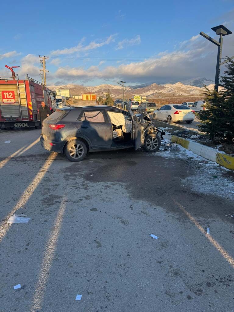 Çok Sayıda Ambulans Sevk Edildi, Yaralılar Var (3)