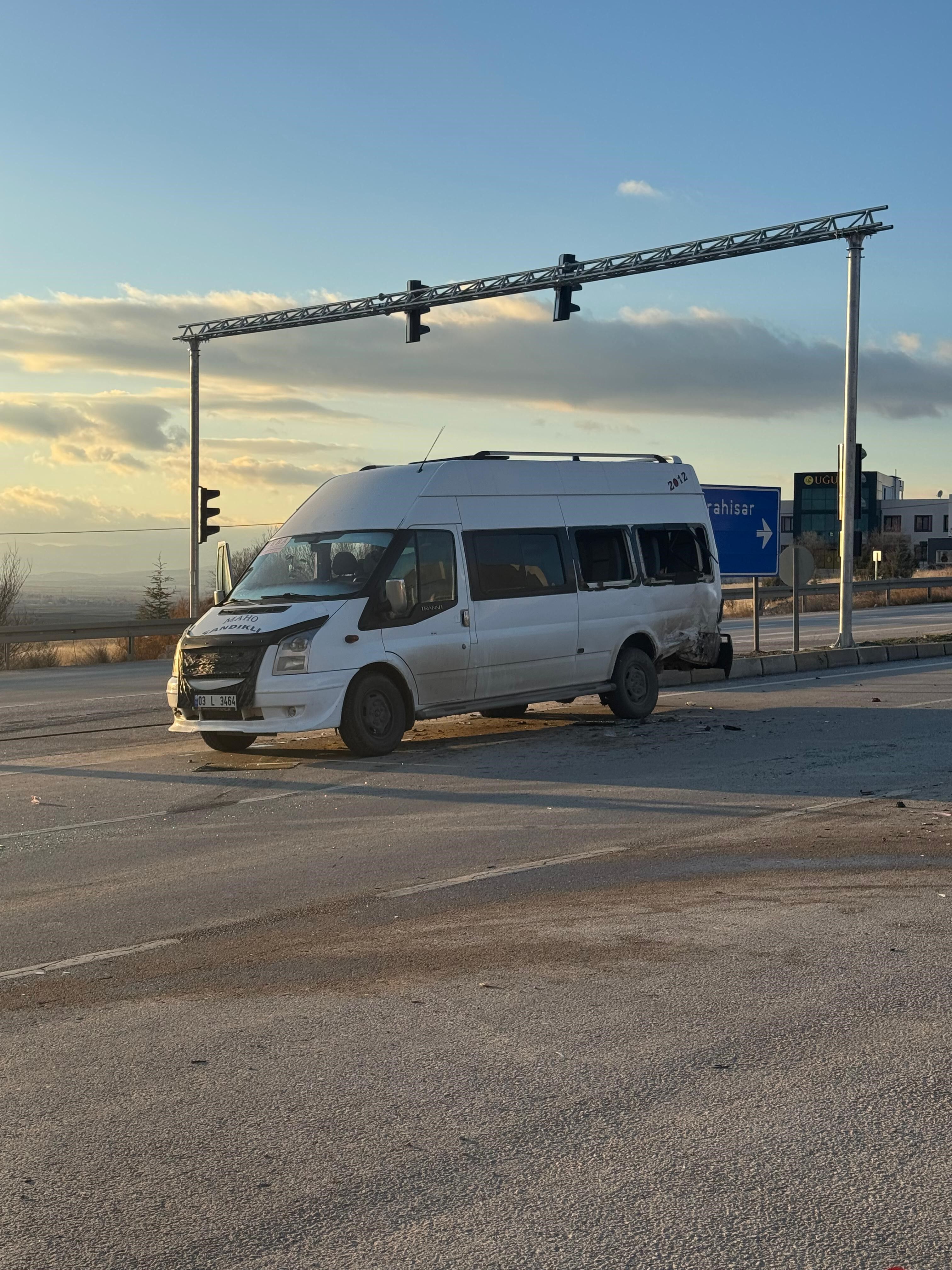 Çok Sayıda Ambulans Sevk Edildi, Yaralılar Var (4)