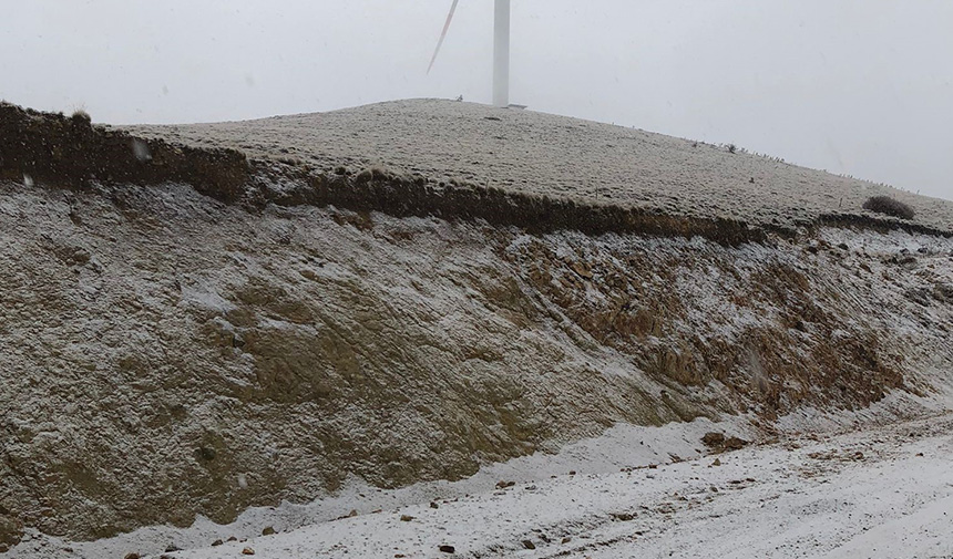 Ege’de Kar Yağışı Başladı (1)