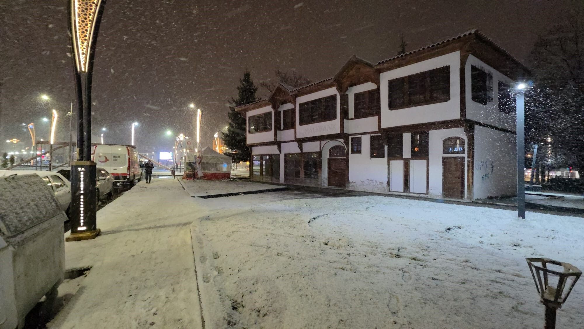 Ege’ye Lapa Lapa Kar Yağıyor (10)