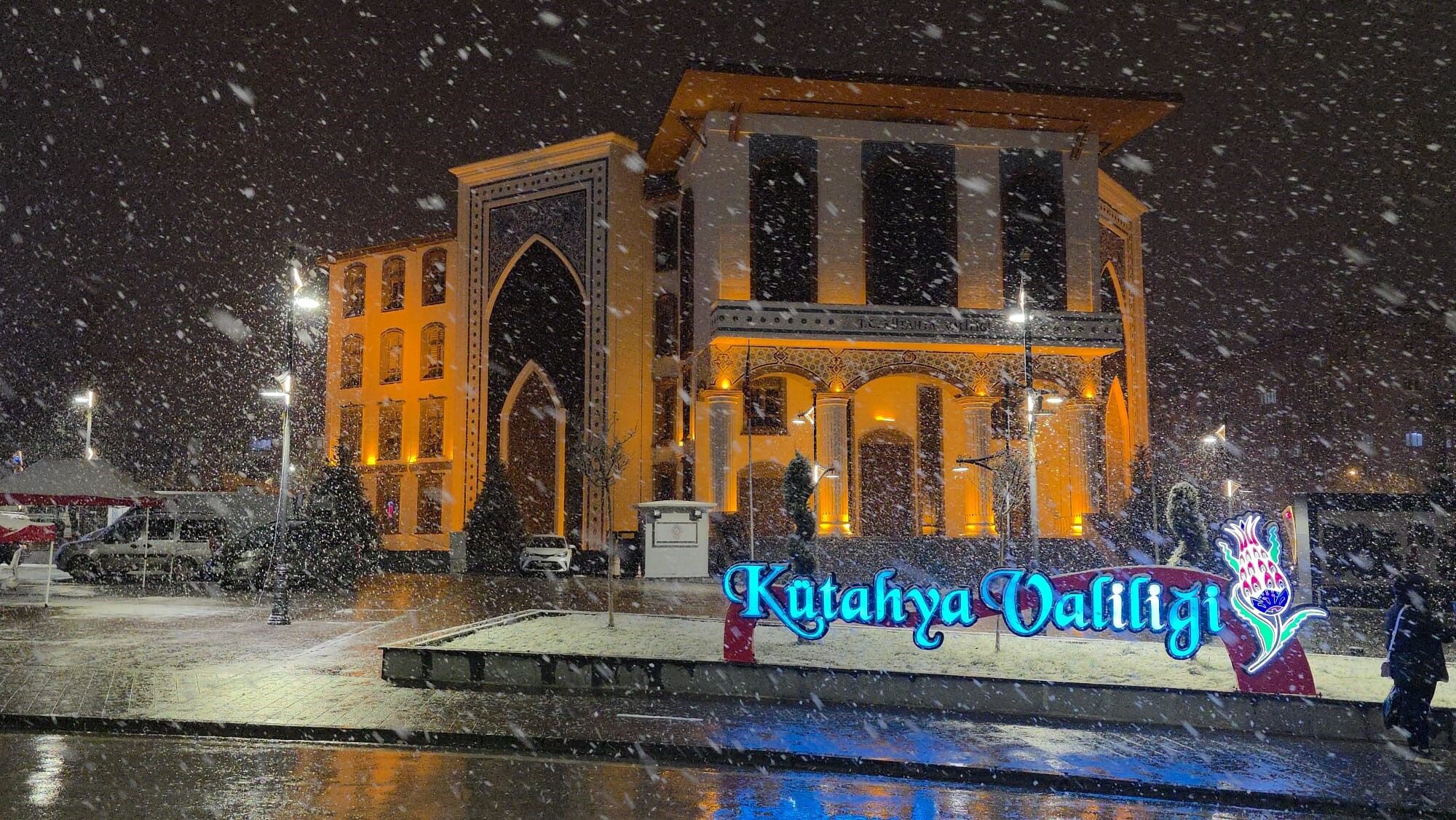 Ege’ye Lapa Lapa Kar Yağıyor (7)