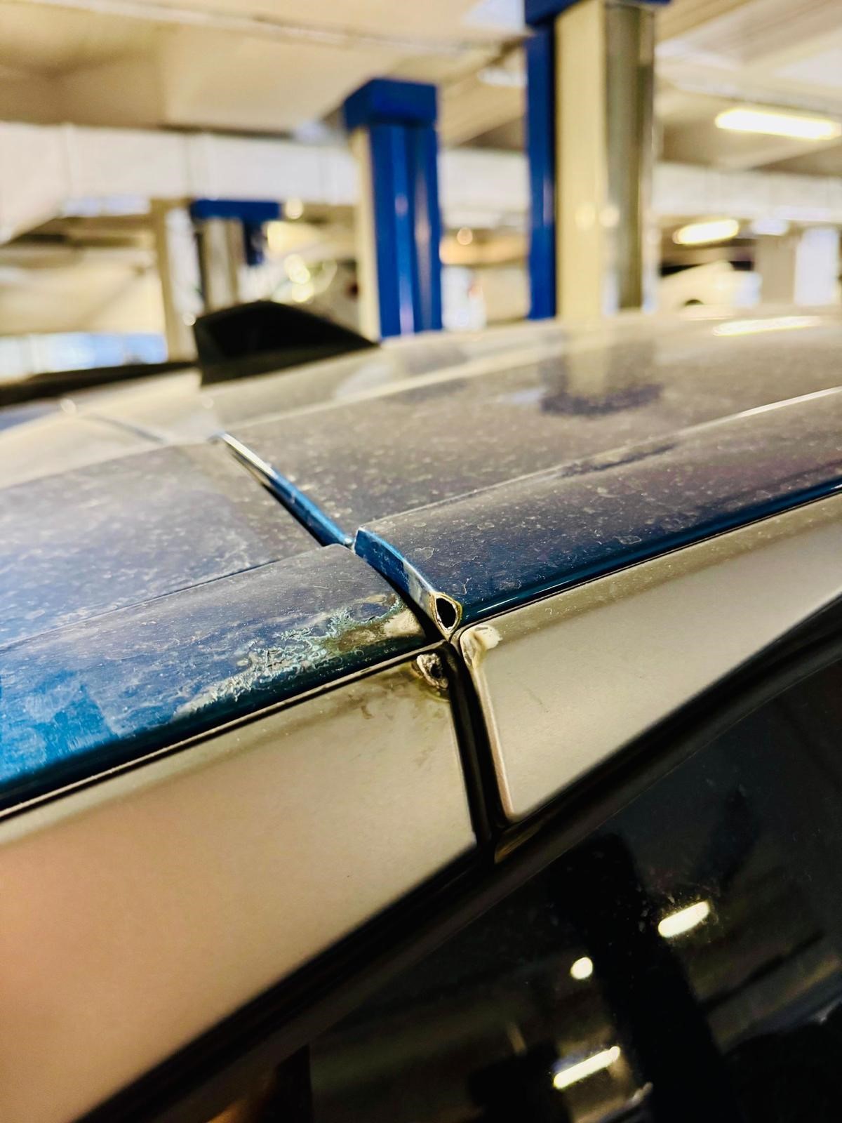 Elektrikli Otomobilin Yakınına Yıldırım Düştü, Milyonluk Araç Hurdaya Döndü (5)