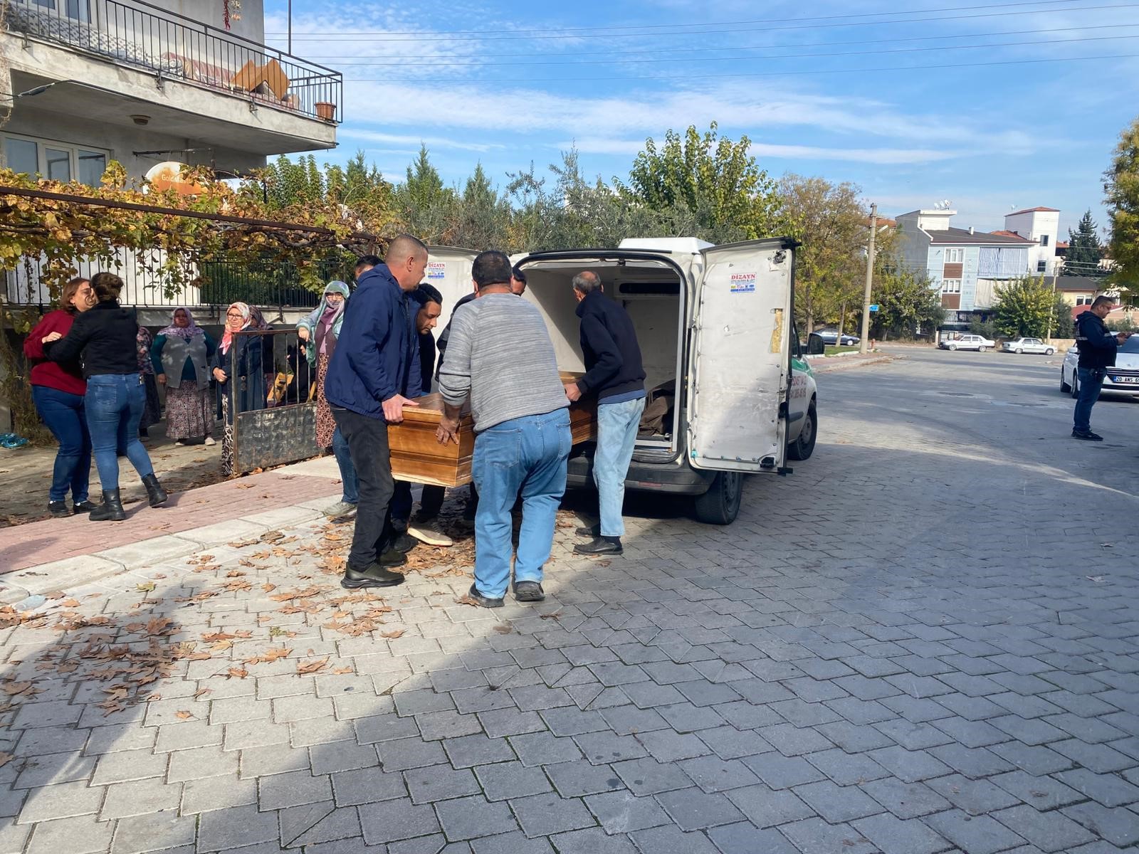 Engelli Şahıs Boğazı Kesilmiş Halde Evinde Ölü Bulundu (4)