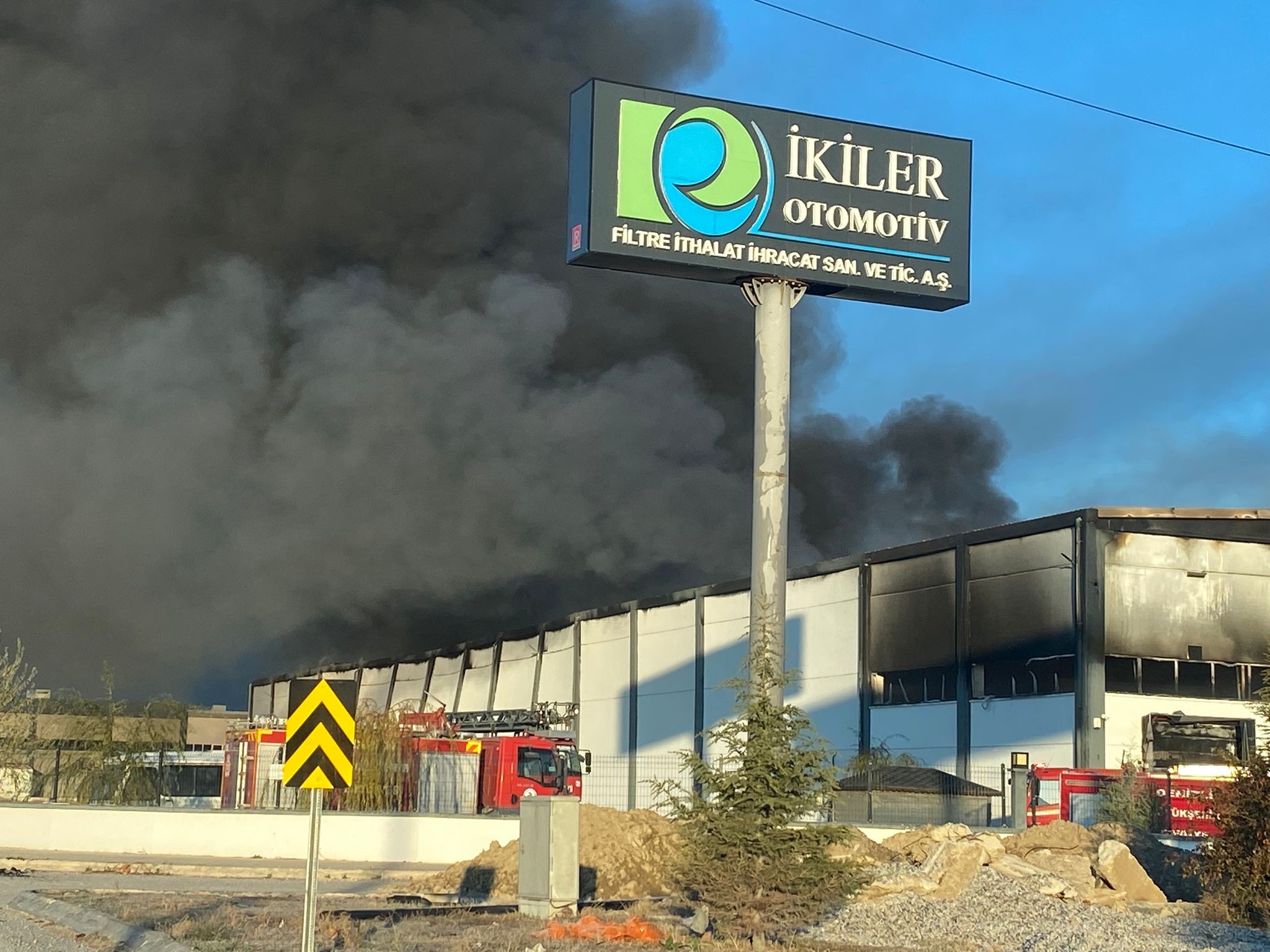 Fabrikayı Alevler Sardı (2)