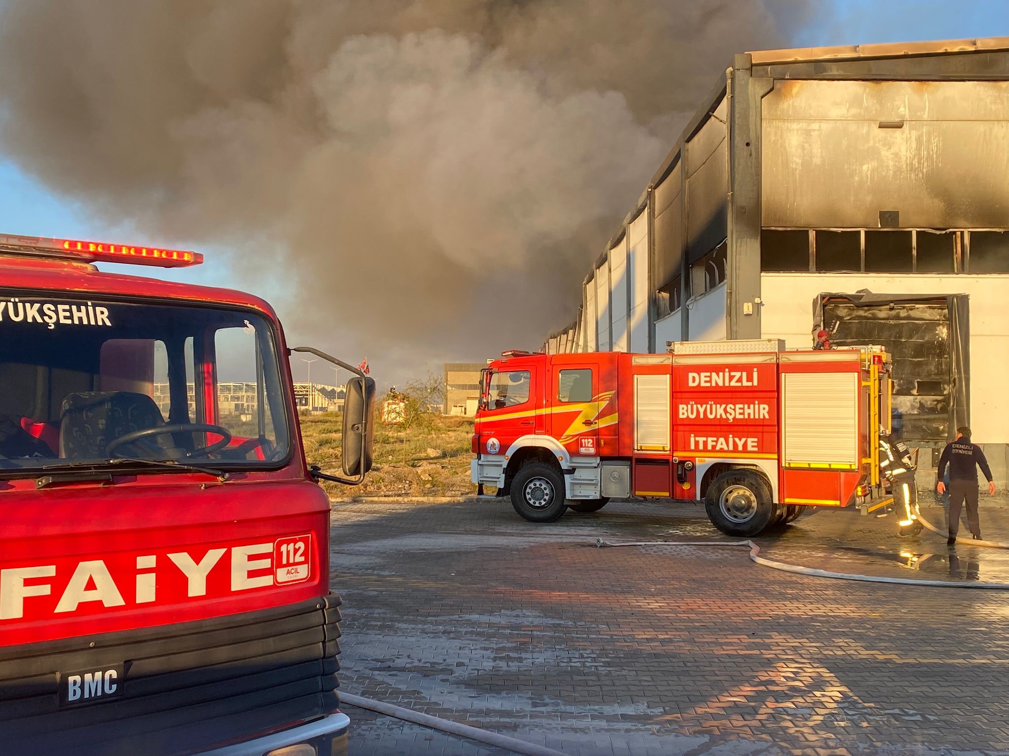 Fabrikayı Alevler Sardı (5)