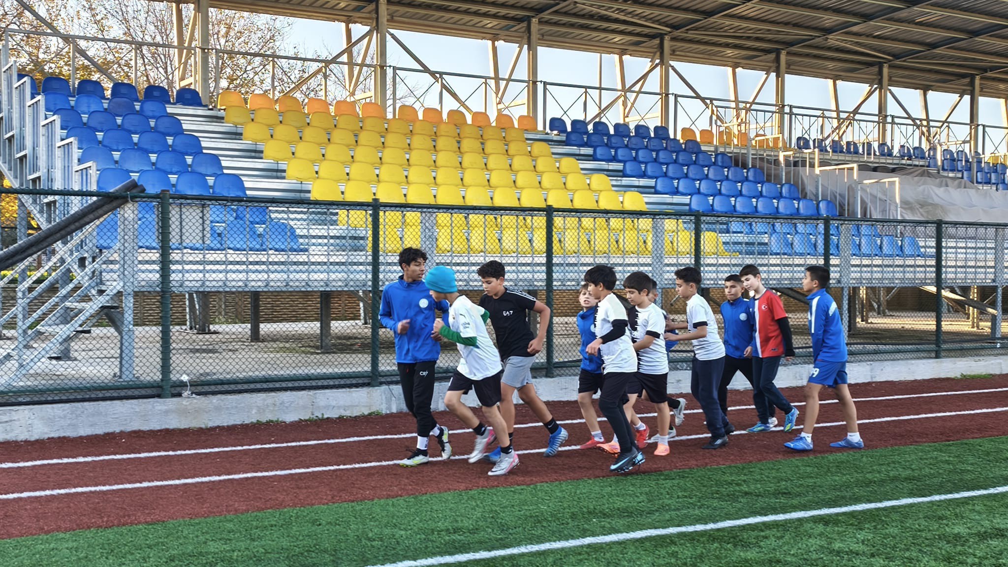 Germencik Belediyesi Futbol Kursları Yoğun Ilgiyle Devam Ediyor (5)