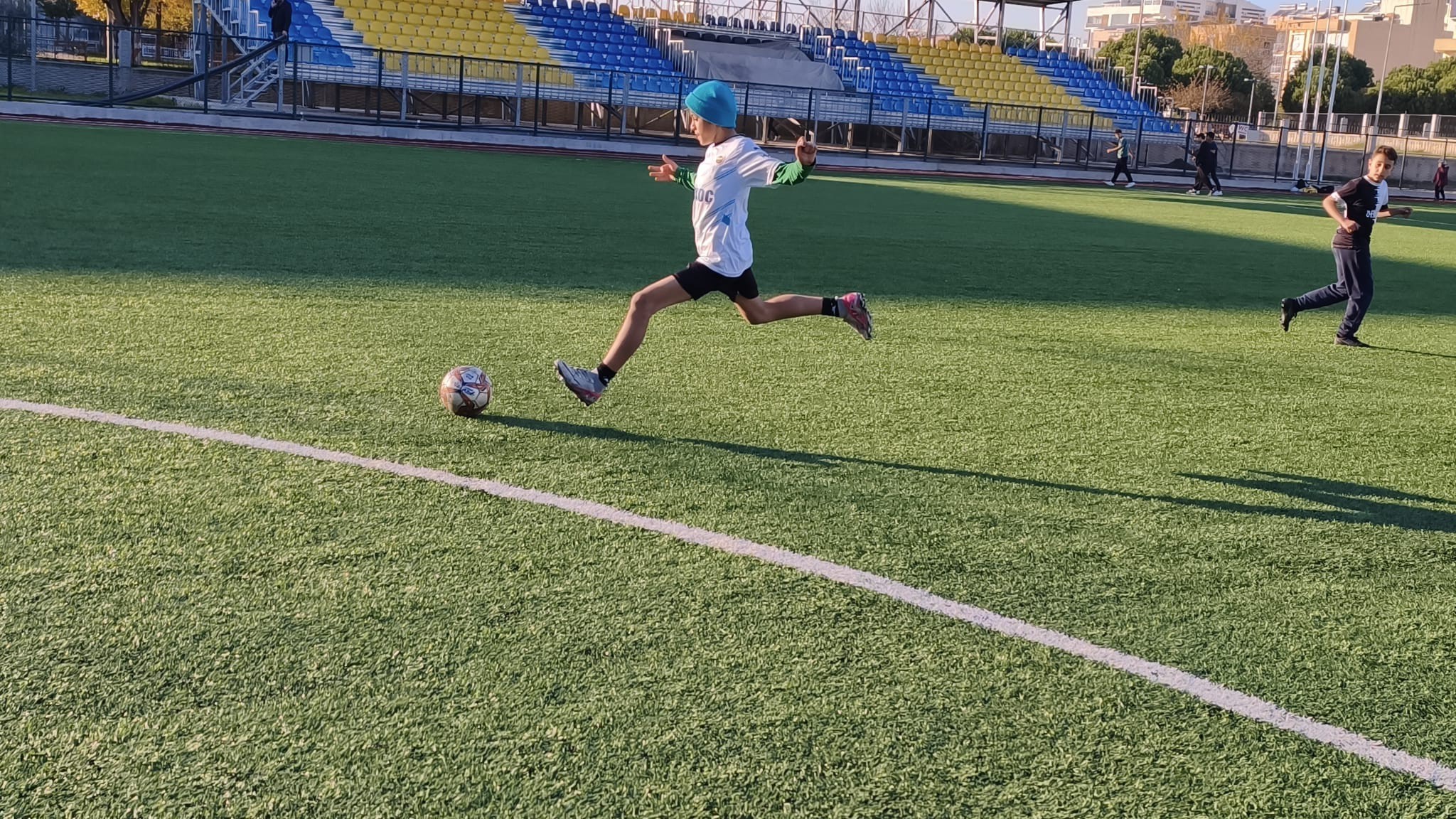 Germencik Belediyesi Futbol Kursları Yoğun Ilgiyle Devam Ediyor (8)