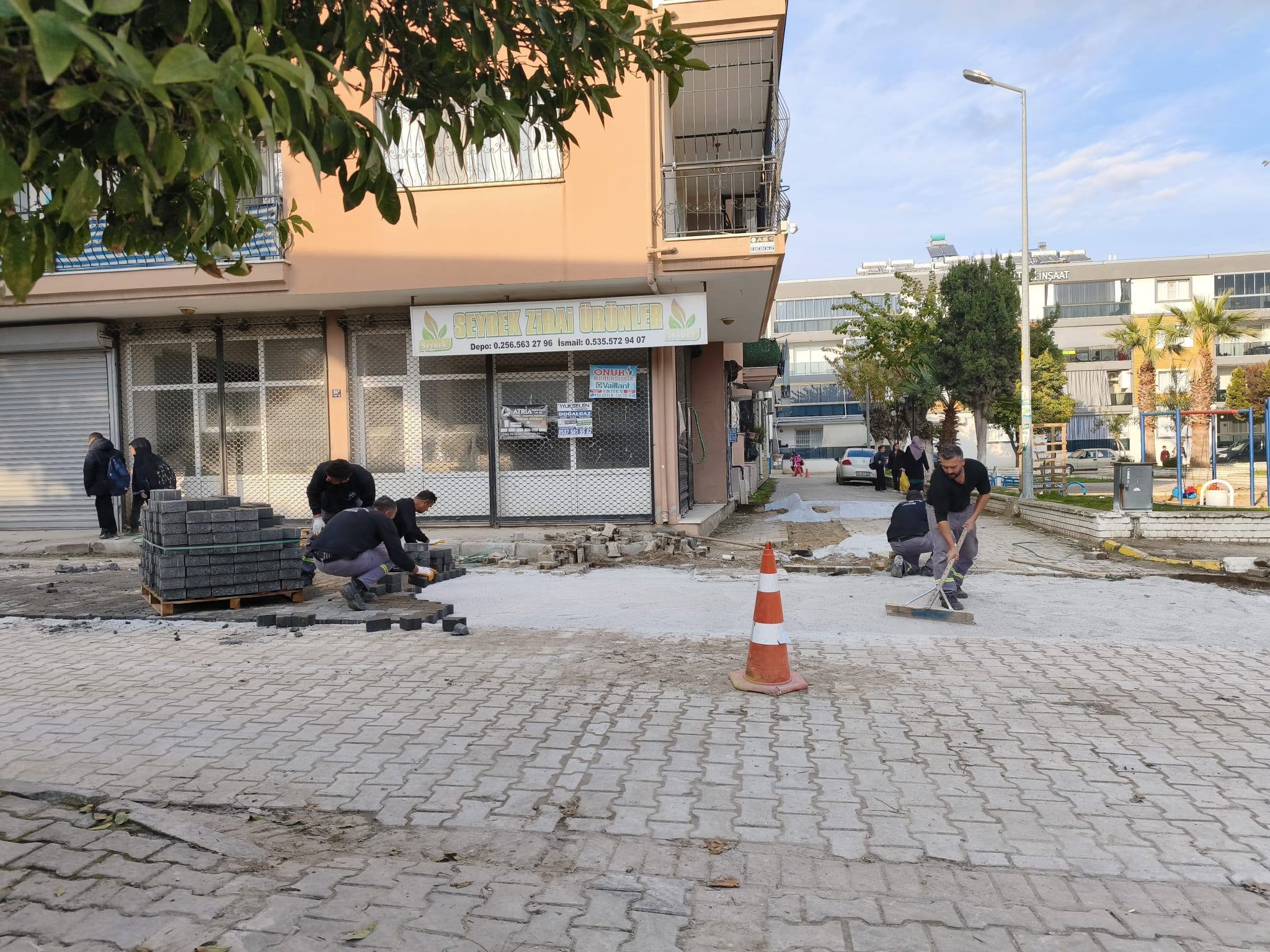 Germencik'te Belediye Ekiplerinin Çalışmaları Devam Ediyor (3)