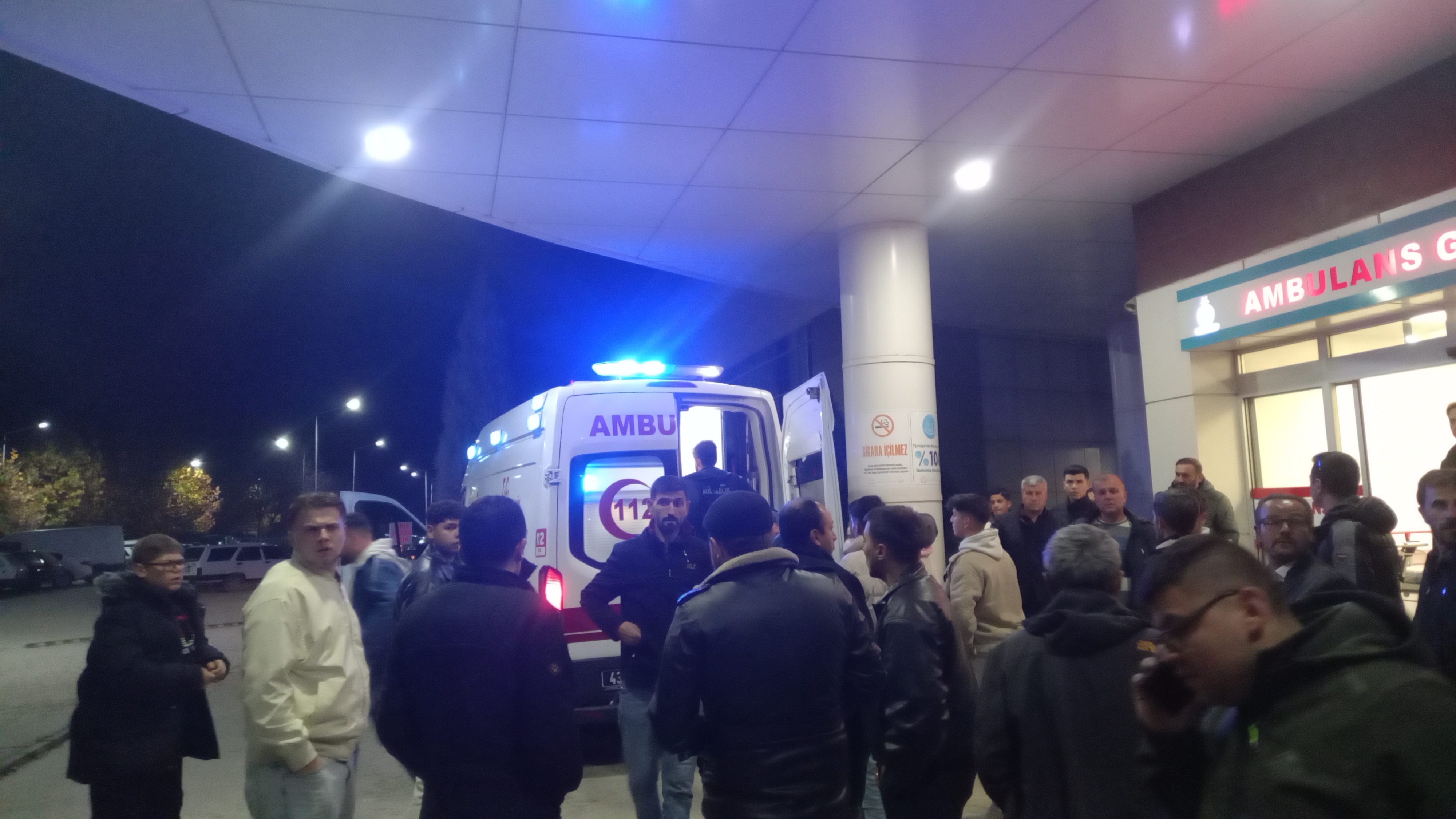 Hastanede Adım Atacak Yer Kalmadı, Aileler Akın Etti (3)