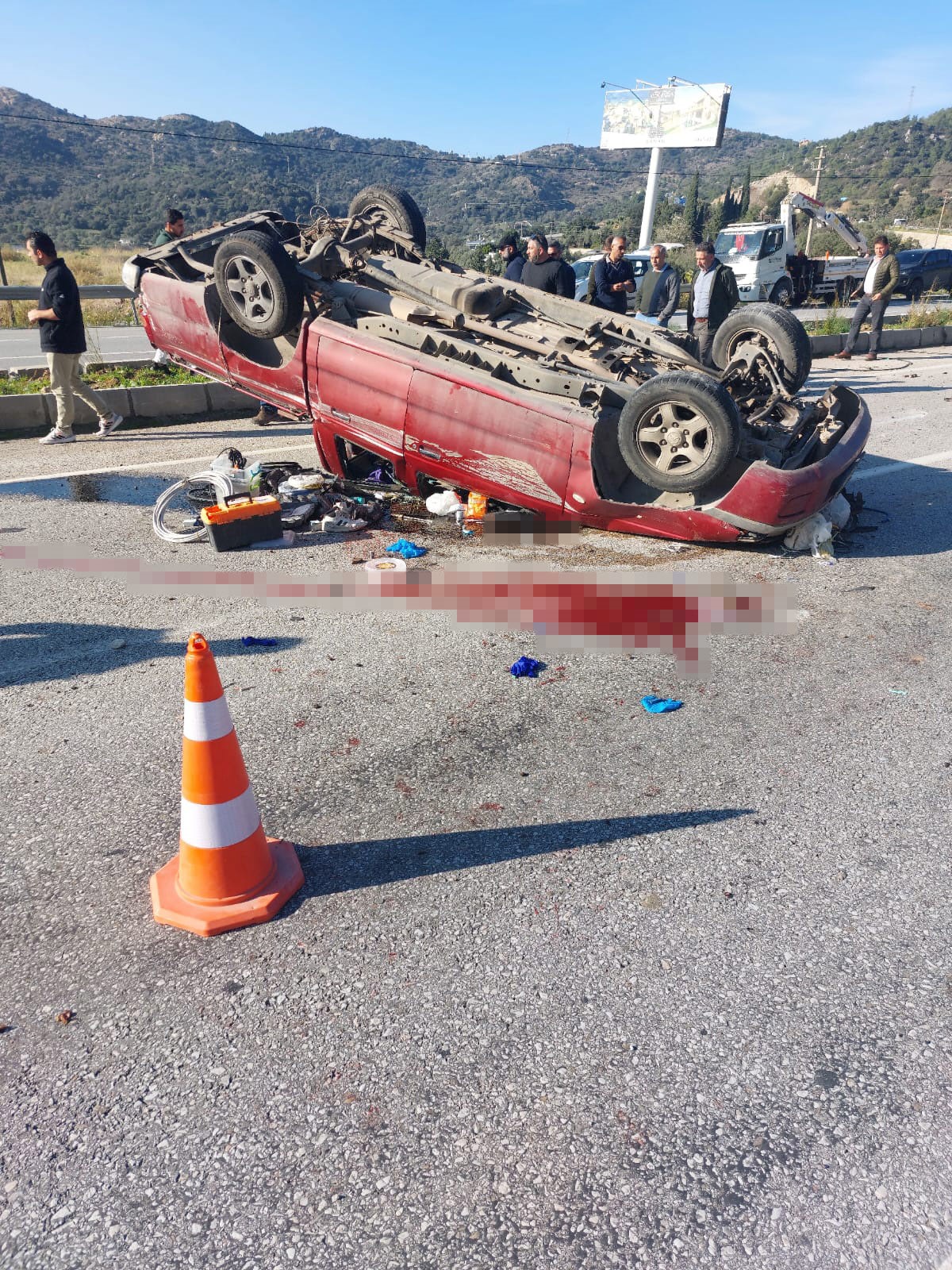 Kamyonet Sürücüsü Hayatını Kaybetti (3)