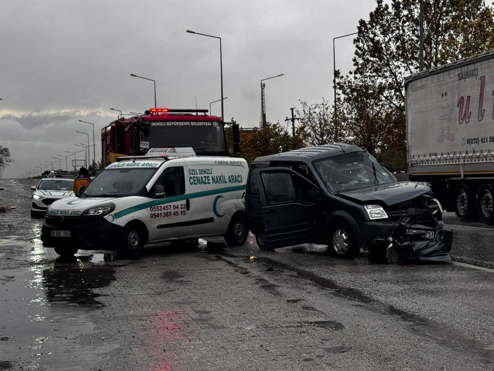 Kamyonun Çarptığı Otomobilde 1 Kişi Hayatını Kaybetti, 2 Kişi Yaralı (5)