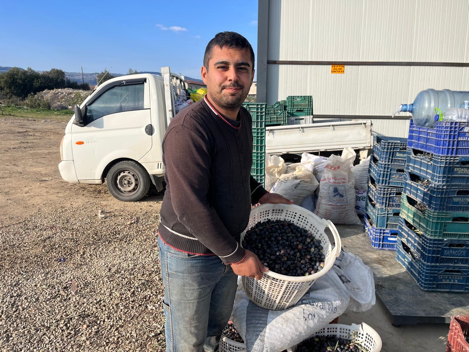 Kara Meyve Altın Sıvıya Dönüşüyor (3)