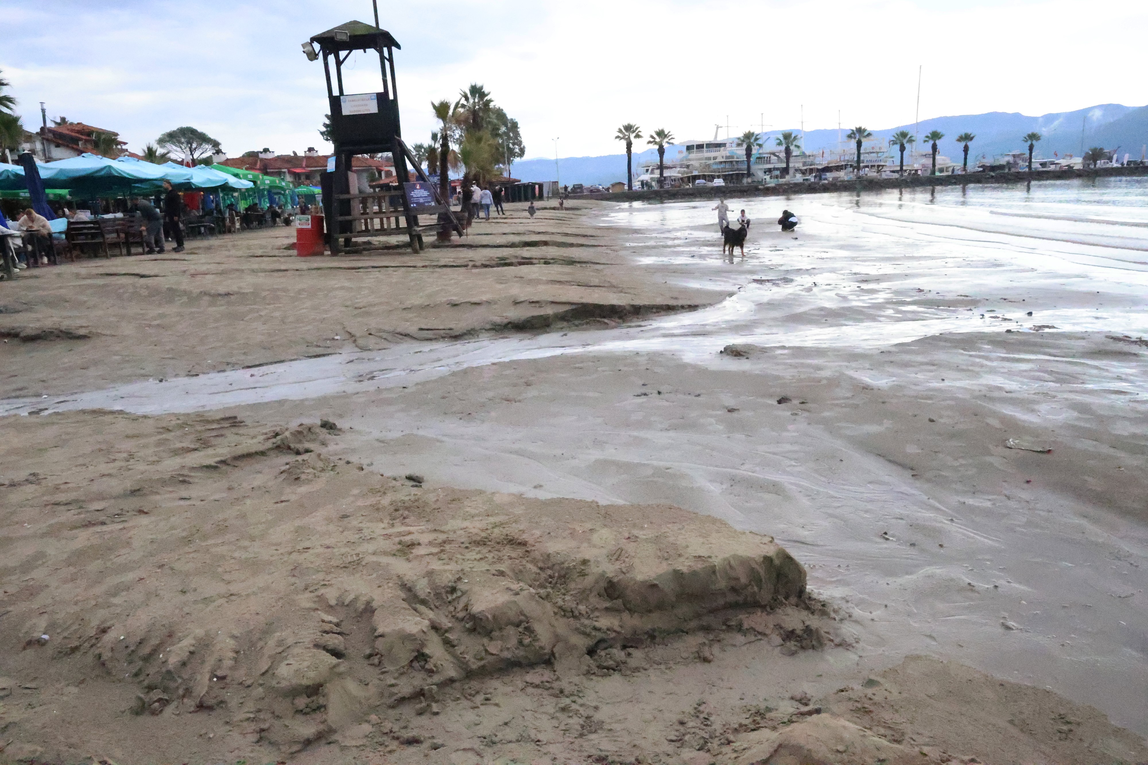 Korkutan Olay.. Deniz Suyu Çekildi (9)