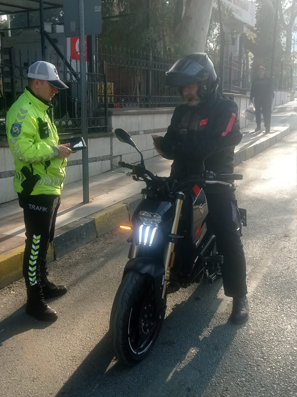 Motosikletlilere 2,2 Milyon Lira Ceza Kesildi (5)