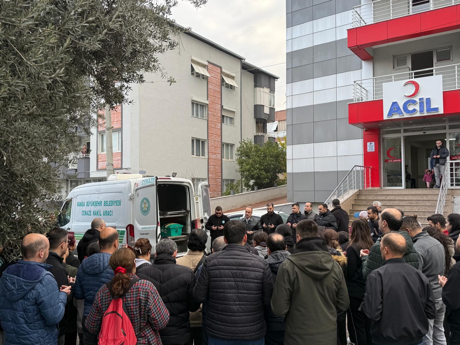 Sevilen Doktor Ameliyat Yaptığı Sırada Can Verdi (2)