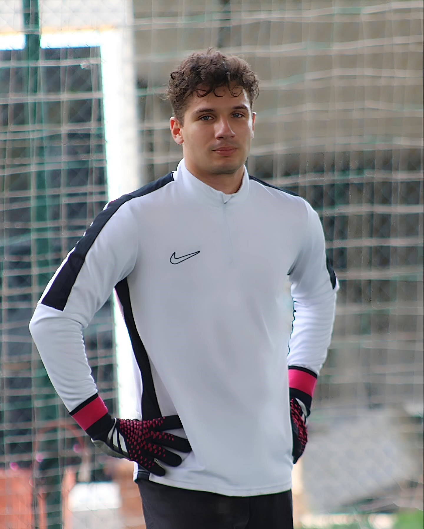 Takım Bulamadı, Halı Sahaya Kiralık Kaleci Oldu (4)