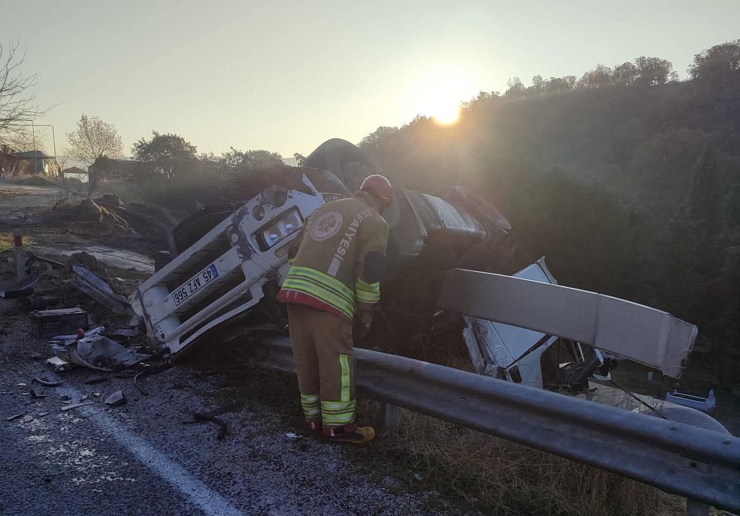 Tır Kontrolden Çıktı (4)