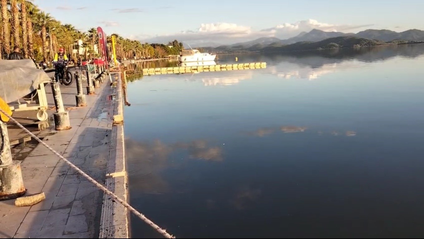 Yağışlar Nedeniyle Göl Taştı (3)