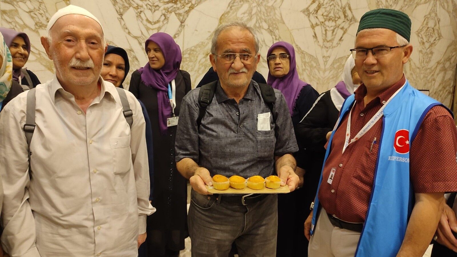 49. Evlilik Yıl Dönümlerini Mekke'de Kutladı (3)