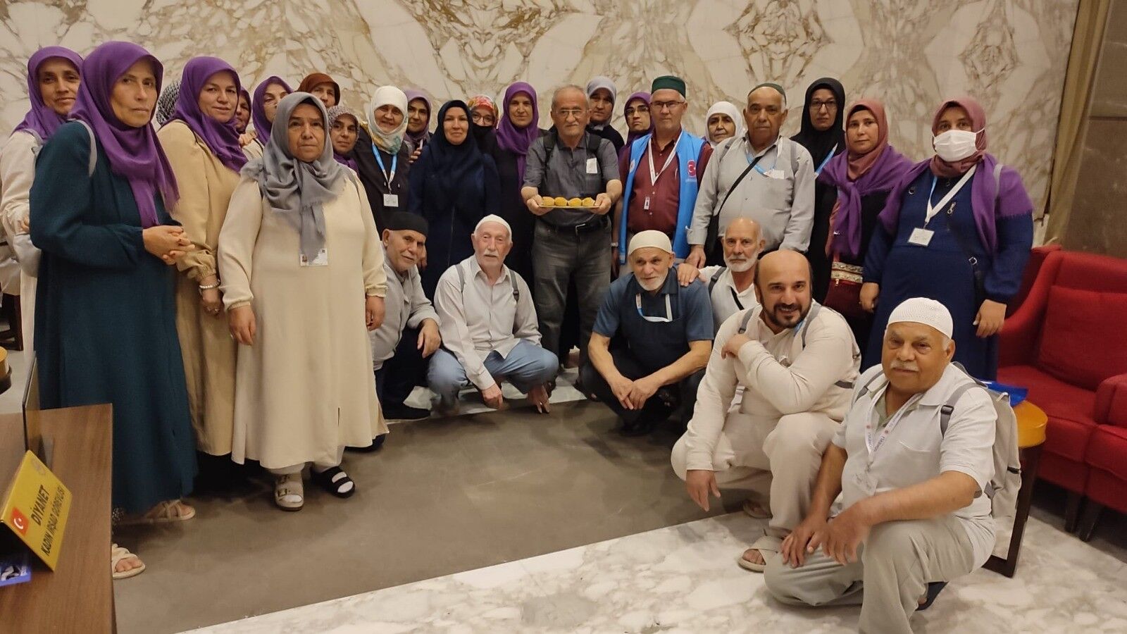 49. Evlilik Yıl Dönümlerini Mekke'de Kutladı (4)