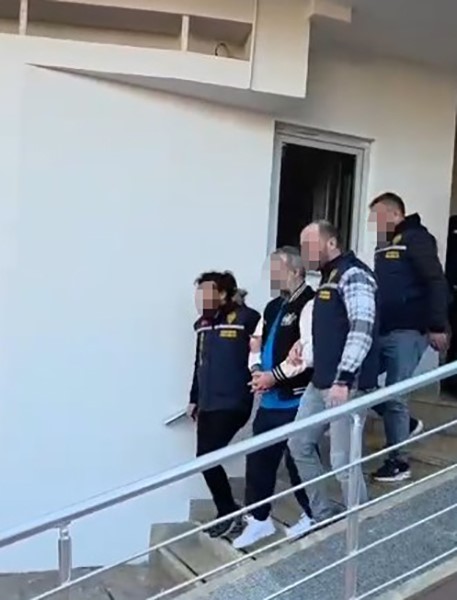 543 Yıl 9 Ay Hapis Cezası Bulunan Firari Yakalandı (2)