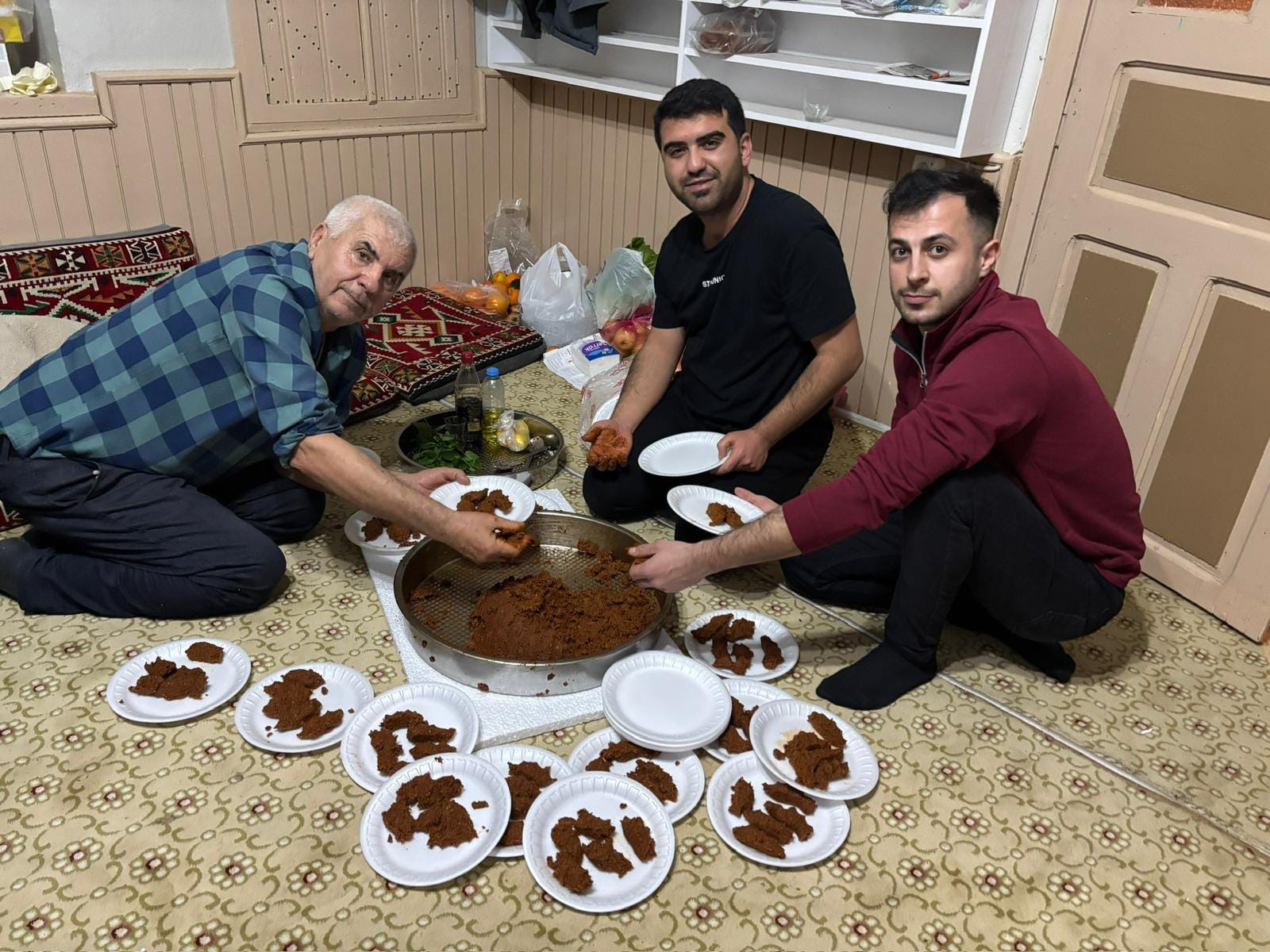 Afyonkarahisar’ın Şuhut Ilçesine Bağlı Kavaklı Köyünde, Köy Odası Geleneği Tüm Sıcaklığıyla Yaşatılmaya Devam Ediyor (2)